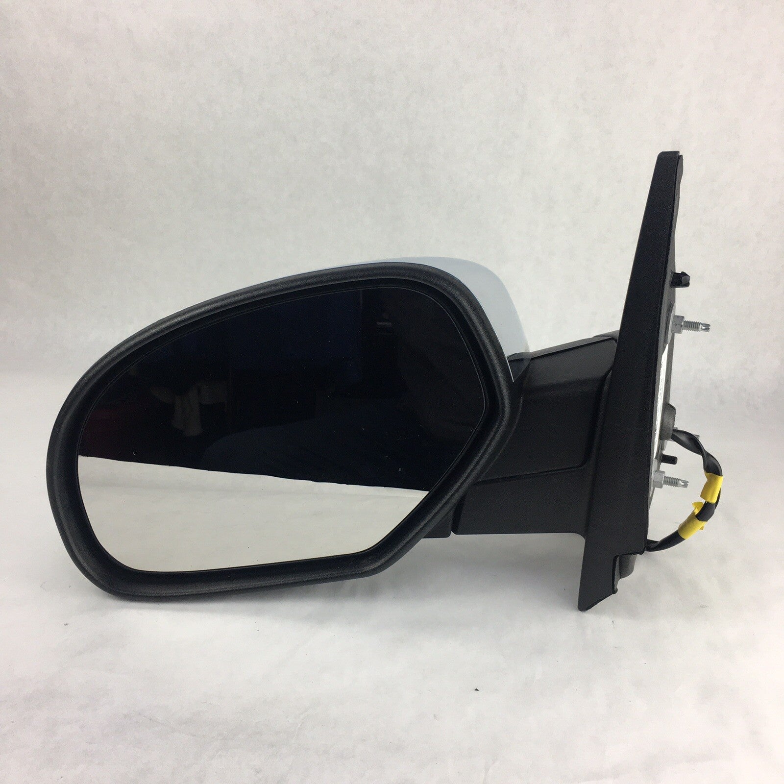 GM left side mirror assembly with glass 20843165 Silverado Tahoe Suburban Escalade