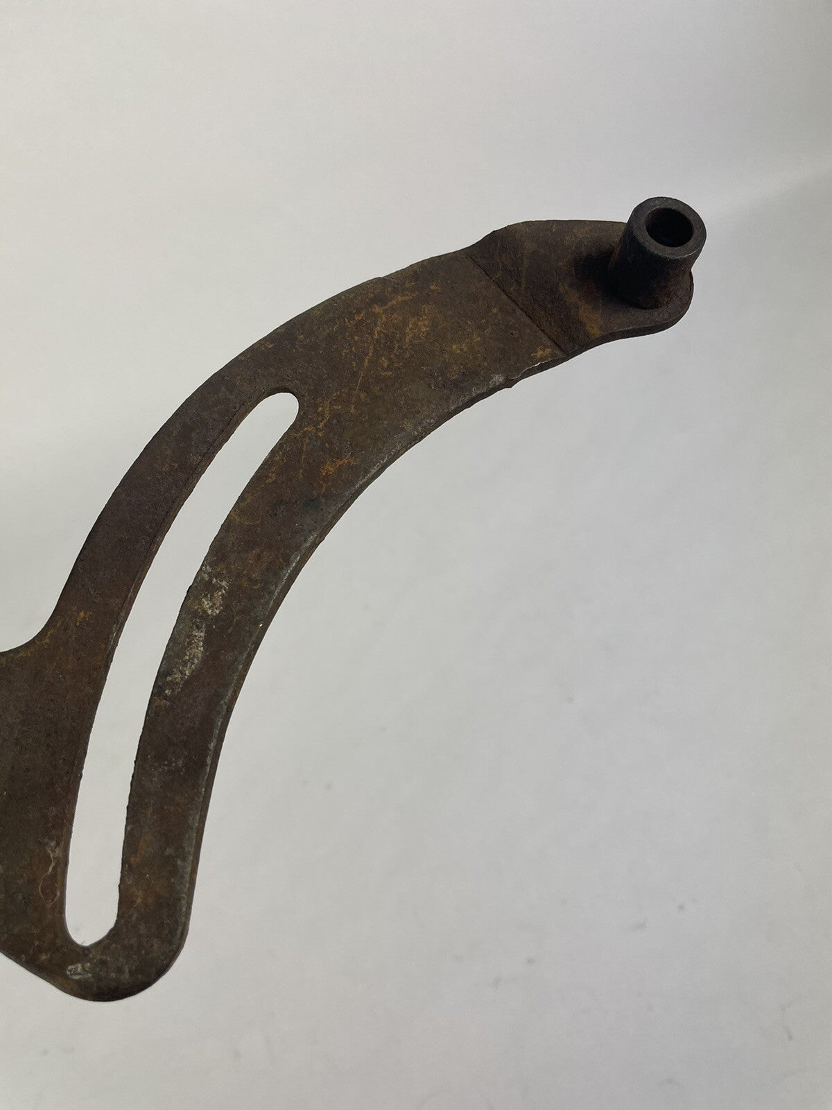 Mopar 318 360 Alternator Bracket 1968 -1974 Dart Duster D100 Charger