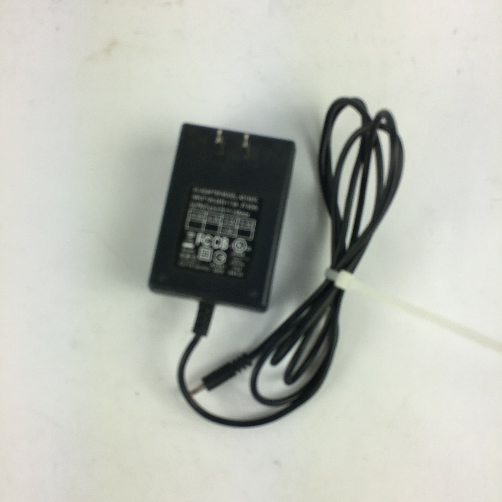 Genuine AC/DC Adapter AD1805C Output 4 / 5.5V 3.8A Power Supply Adapter A53