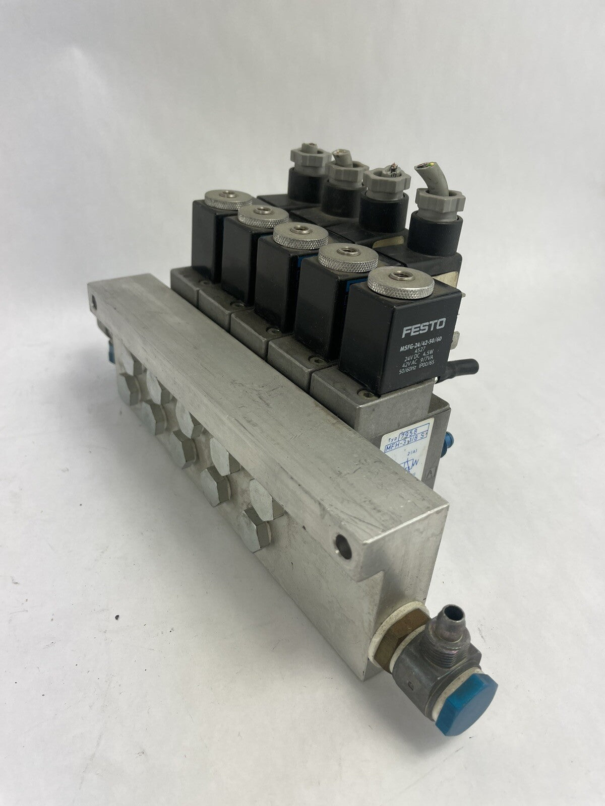 Bank of 5 FESTO 7958 MFH 3-1/8 S solenoid Valve 24V DC MSFG-24/42-50/60