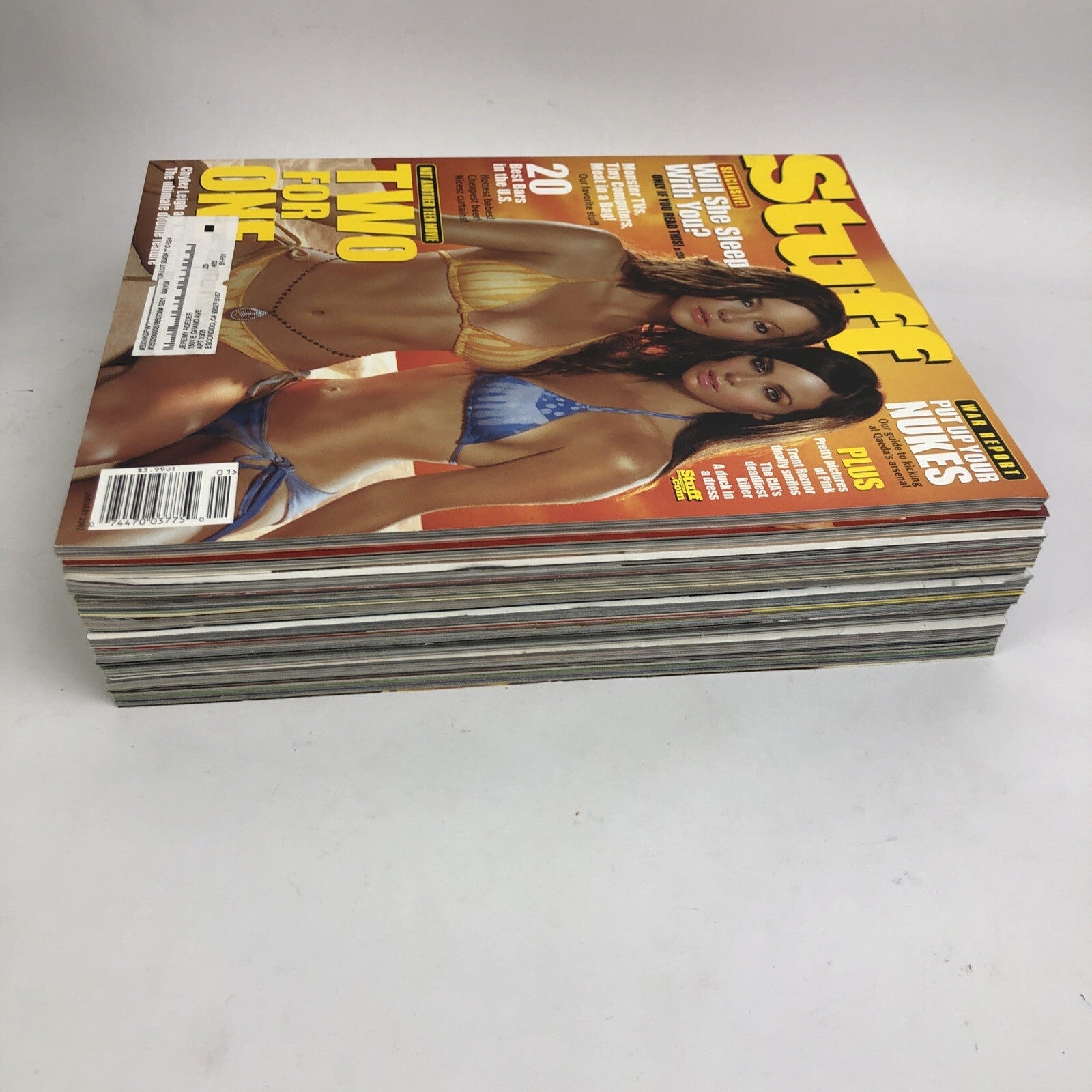 10 x 2002 STUFF MEN's MAGAZINE CHARMED HOLLY MARIE COMBS Missing #33, #35 - LOOK