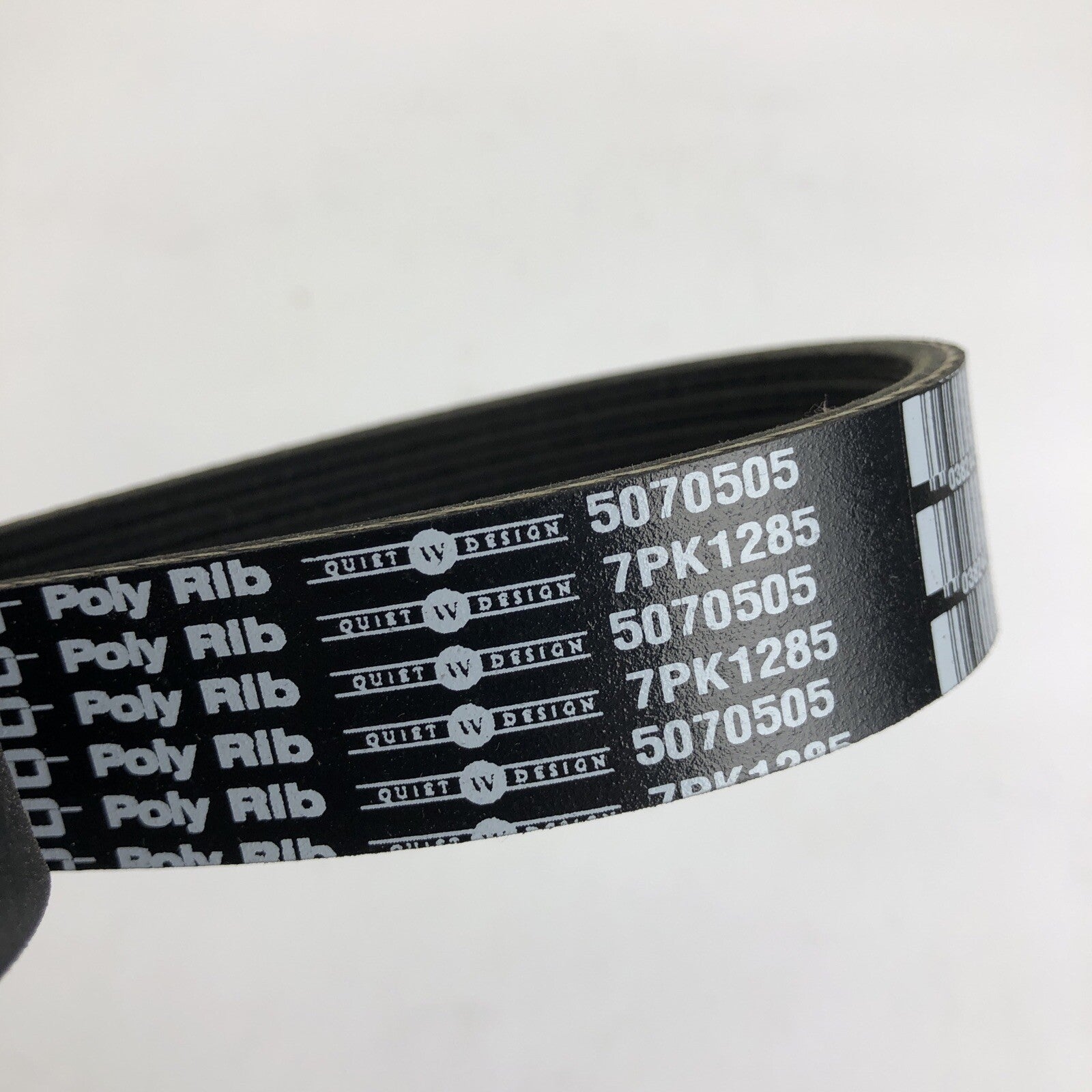 Dayco 5070505 serpentine belt 7PK1285 poly rib engine drive belt