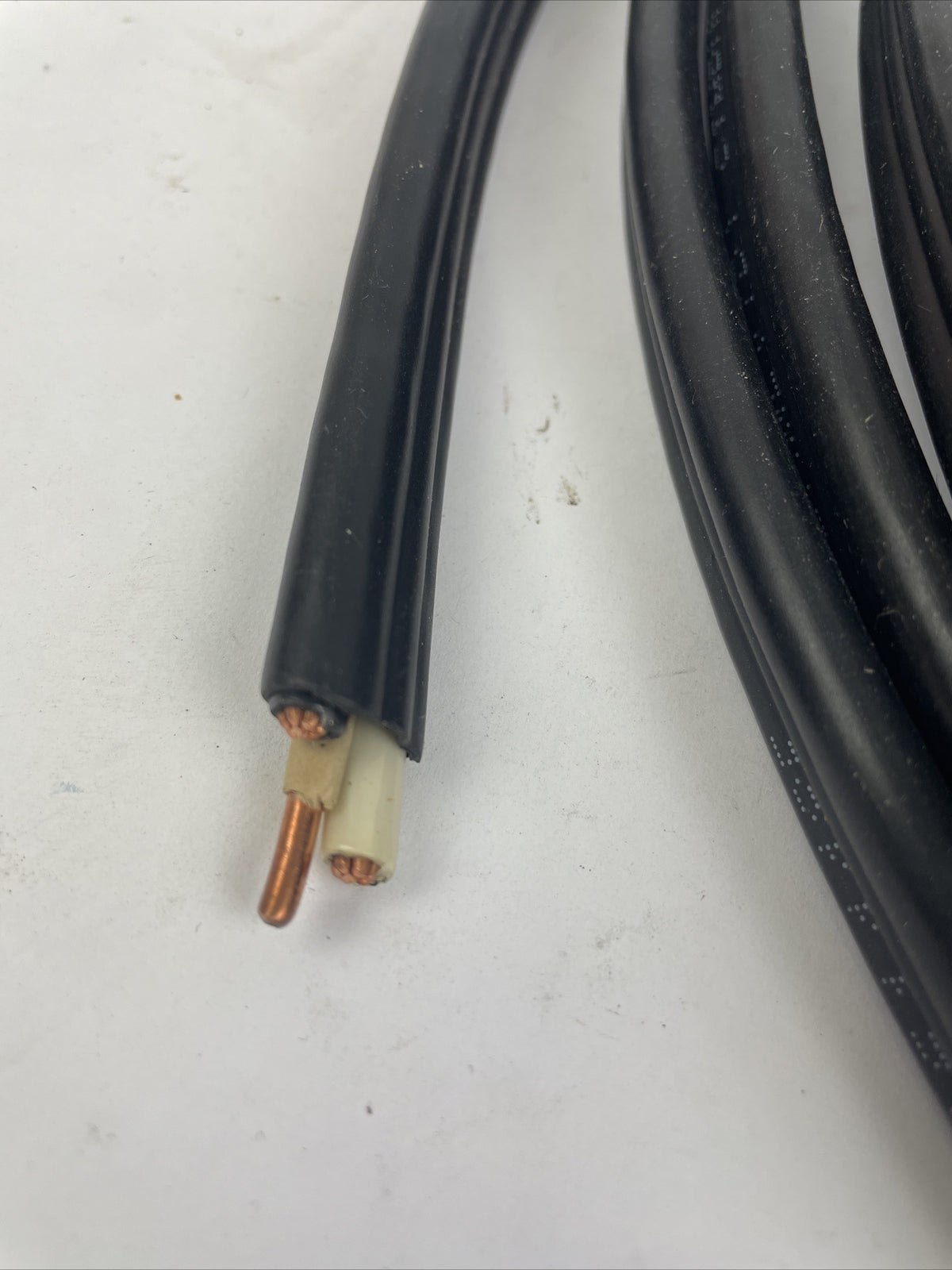 Romex 6 LBS.. 8/2 Stranded Black NMW/G Electrical Wire 28893602 Romex - 32 FT