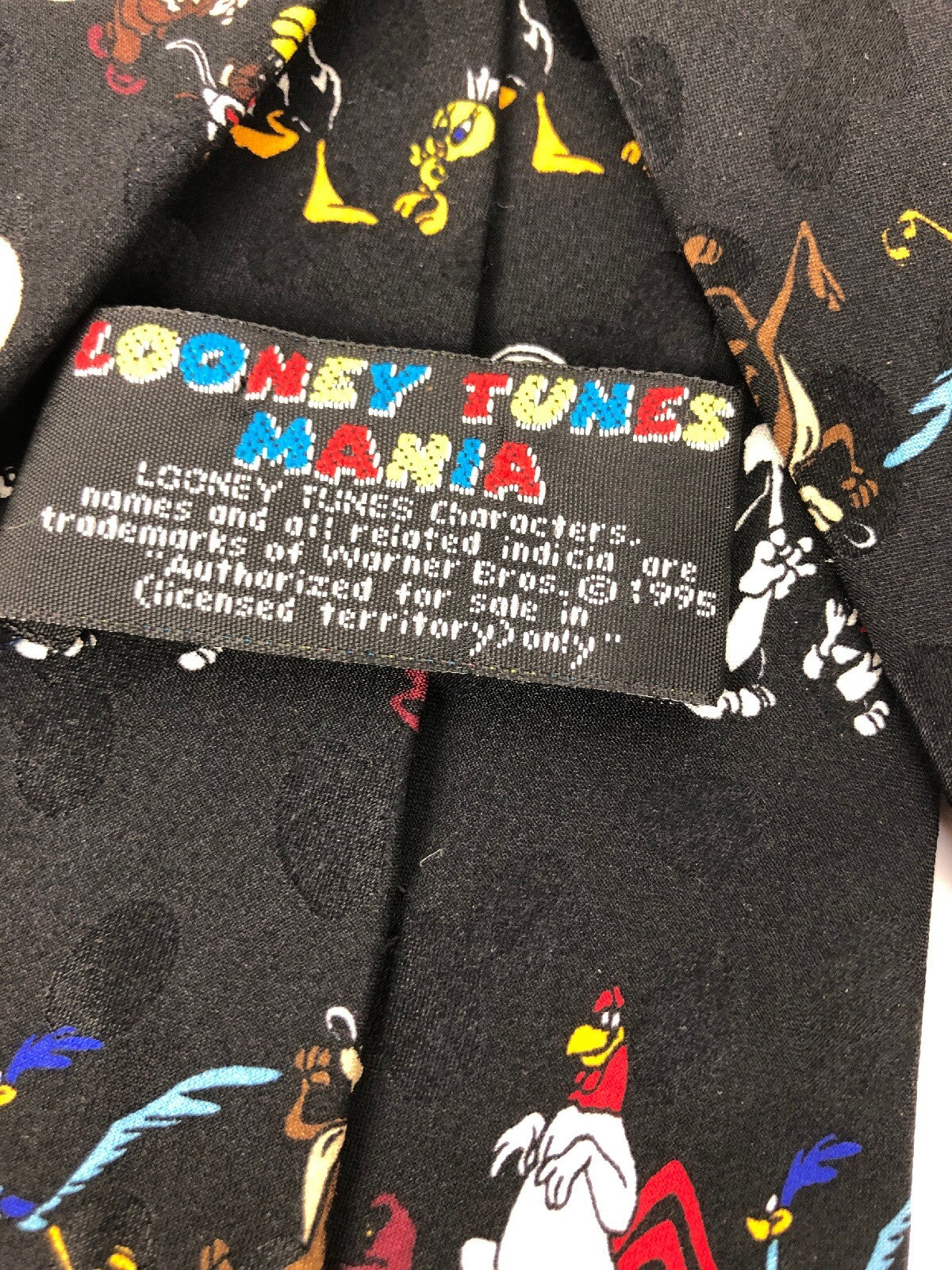 Looney Tunes Mania Tie Necktie Black - FULL CAST OF CHARACTERS- Must See FSTSHP