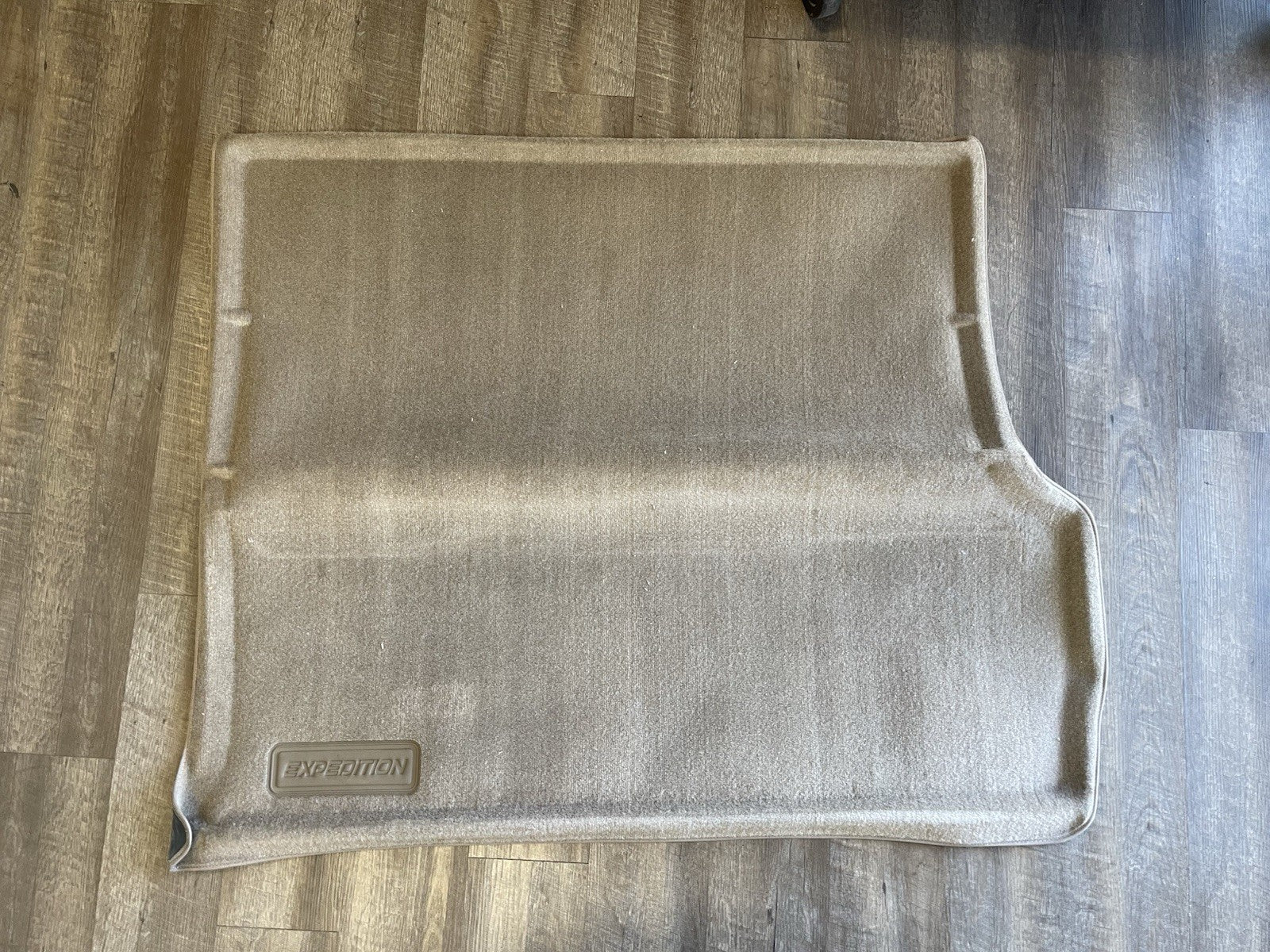 Ford Expedition cargo liner parchment NOS 2000-2002