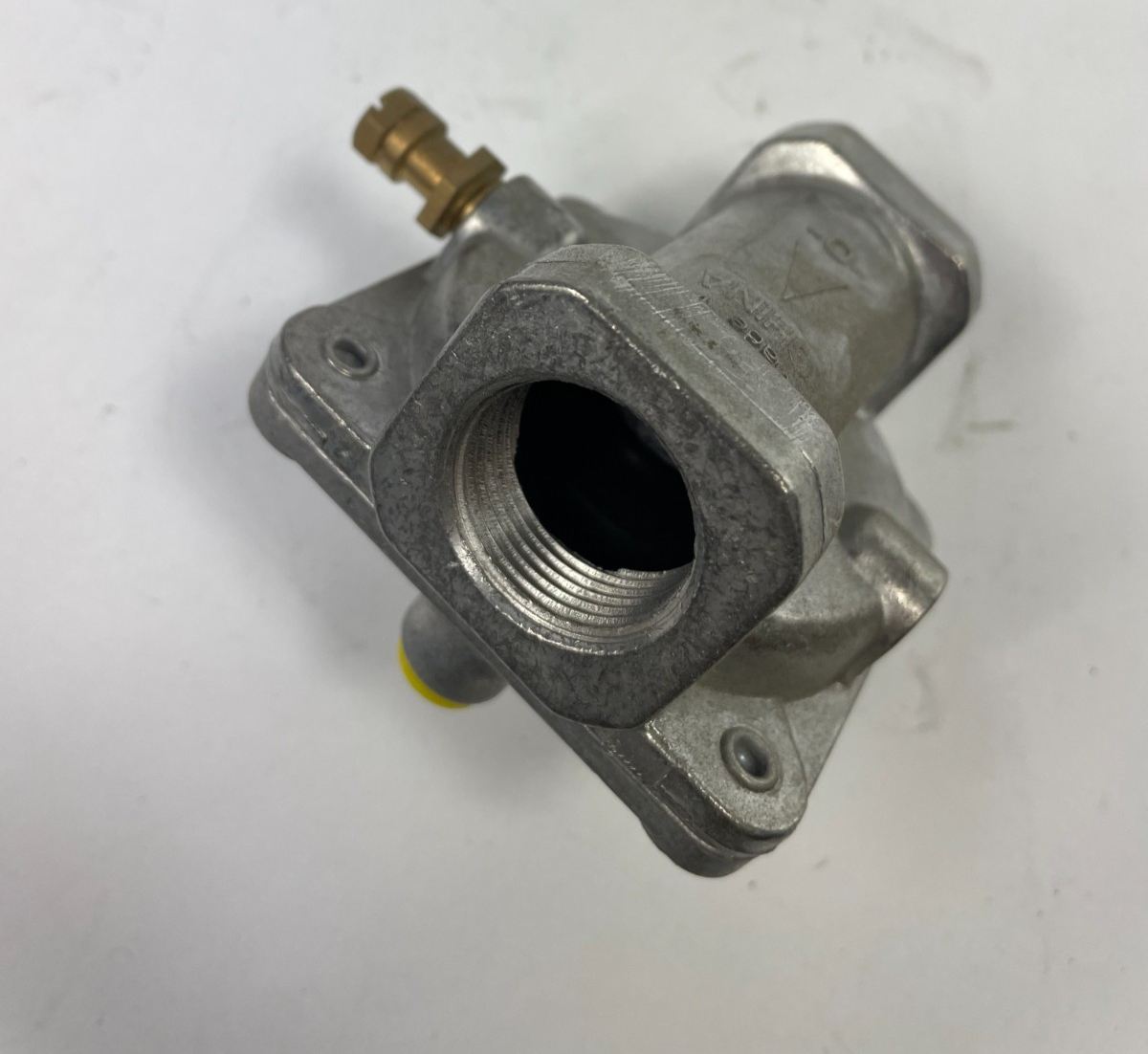 Bromic 980L natural gas regulator Maximum inlet pressure is 5 kPa.