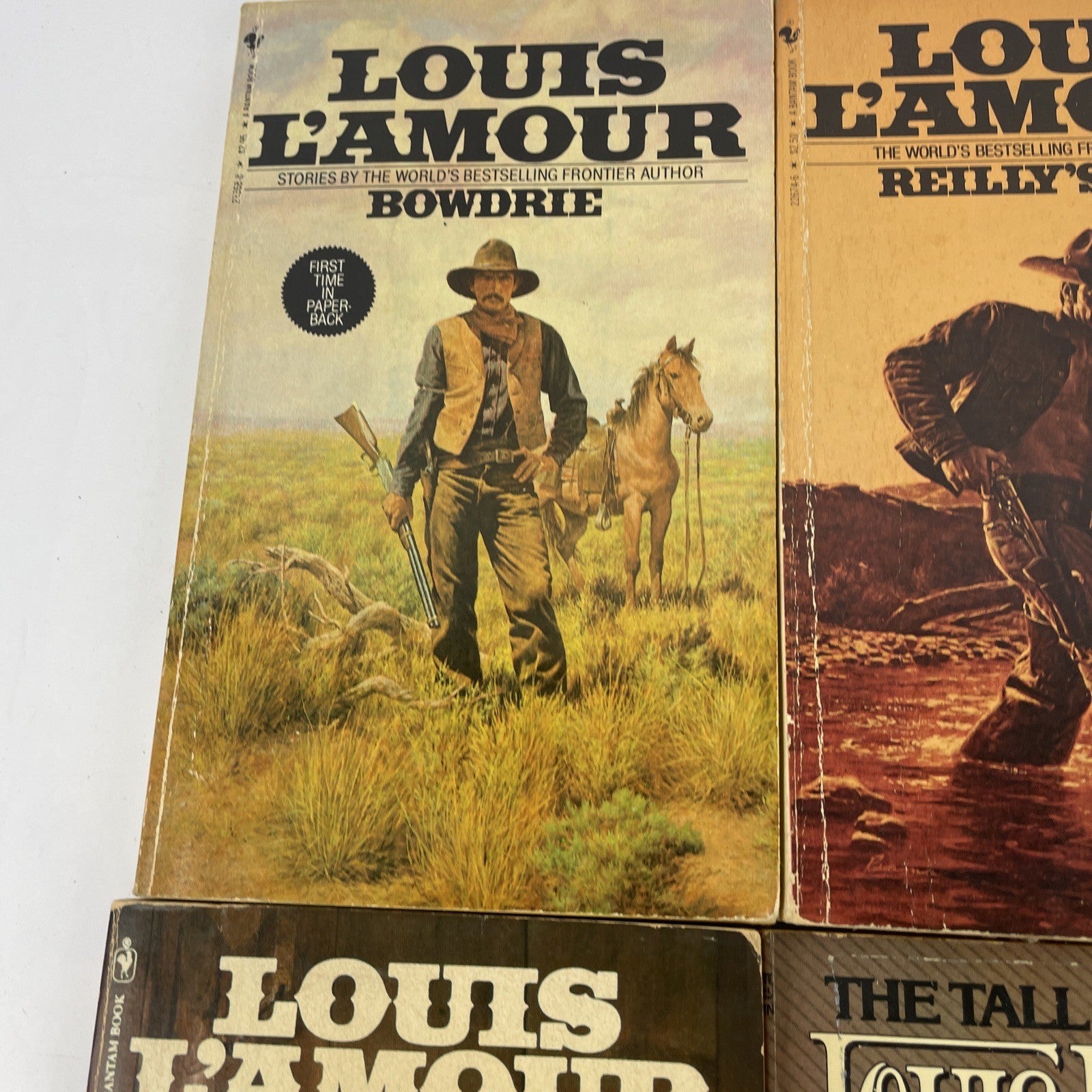 VINTAGE LOT OF 8 LOUIS L'AMOUR WESTERN PAPERBACK BOOKS See Discription