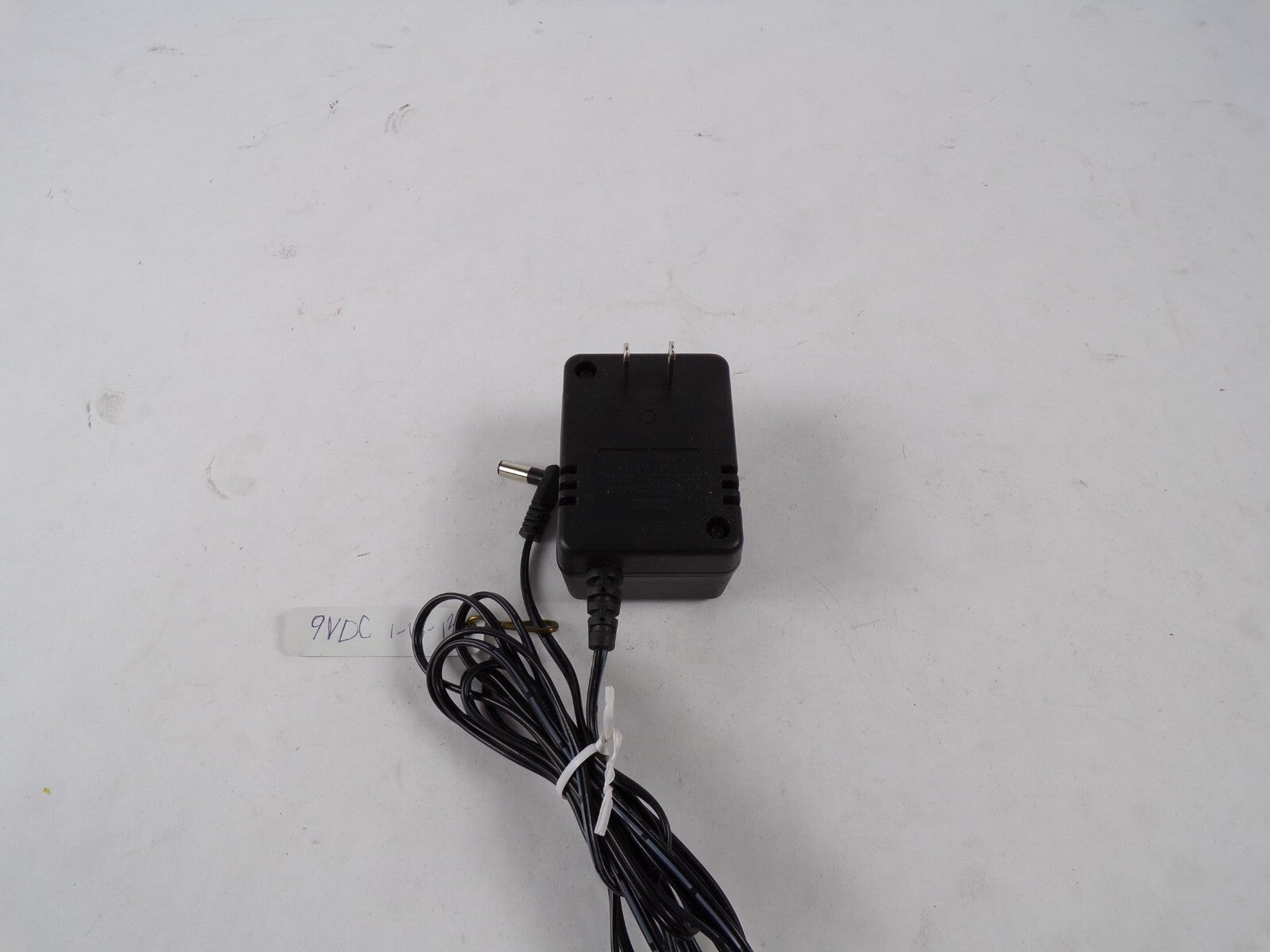 Genuine Radio Shack DV-1220DC Output 12 VDC 200mA Power Supply Adapter A43