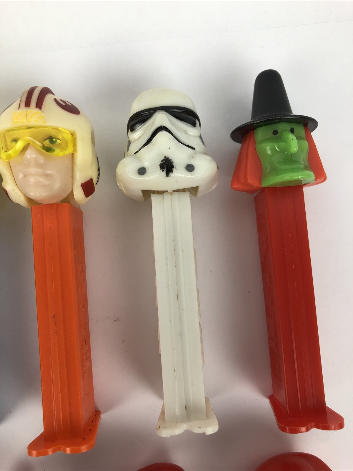 11 x VNTG PEZ Dispenser lot Star Wars Sponge Bob Santa Jack in the Box + More
