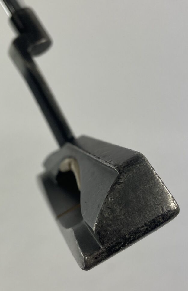 Cleveland VP1 blade putter 28 inch junior golf putter with Nike Method grip