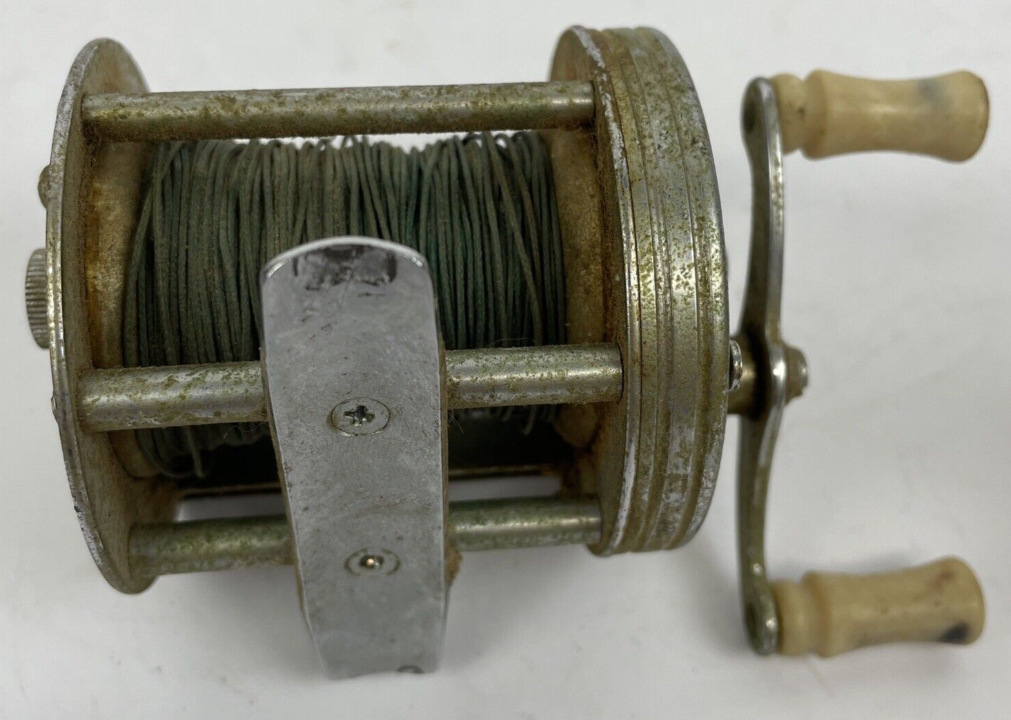 Lot of 2 Vintage Pflueger Trump Fishing Reel No 1943 + TEMCO 2075 - Both Working