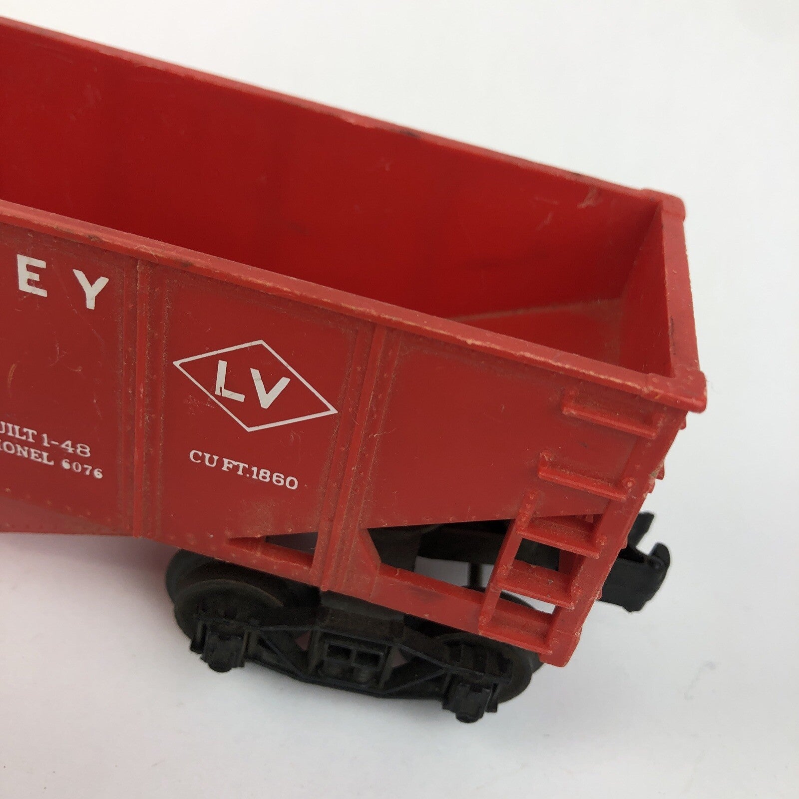 Lionel Corporation New York 6076 Red Lehigh Valley Hopper - USA Made