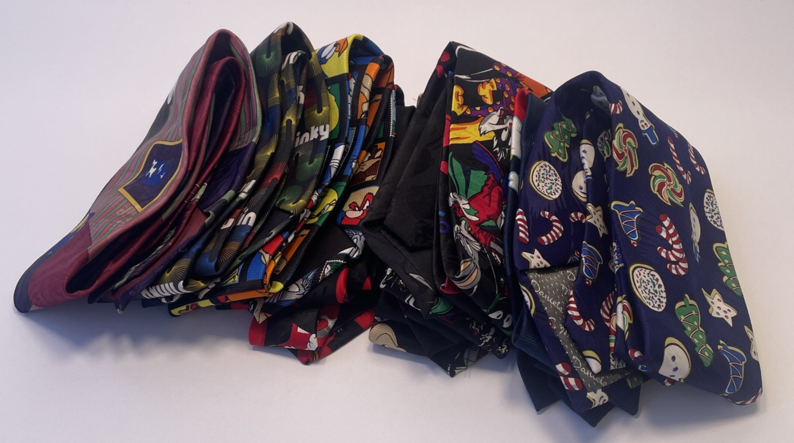Looney Tunes, Disney, Sponge BOB, SLINKY Mens Neck Tie Bugs Bunny Taz LOT OF 9