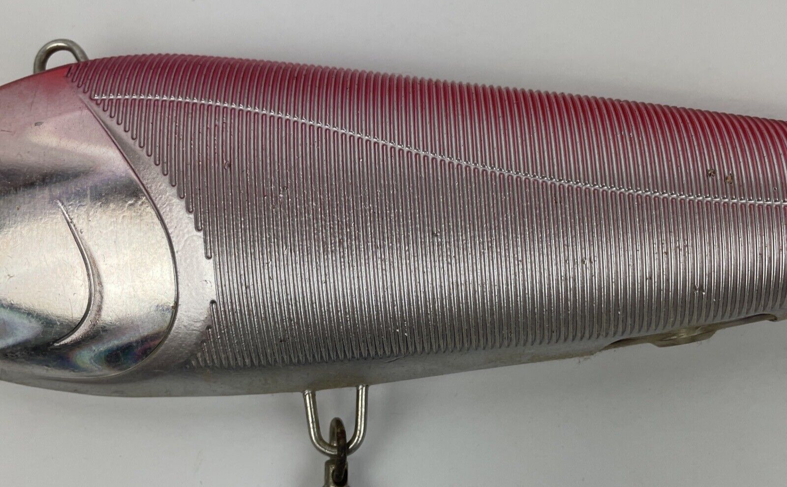 Yo-Zuri S Marau 8-inch silver and red saltwater trolling fishing lure.