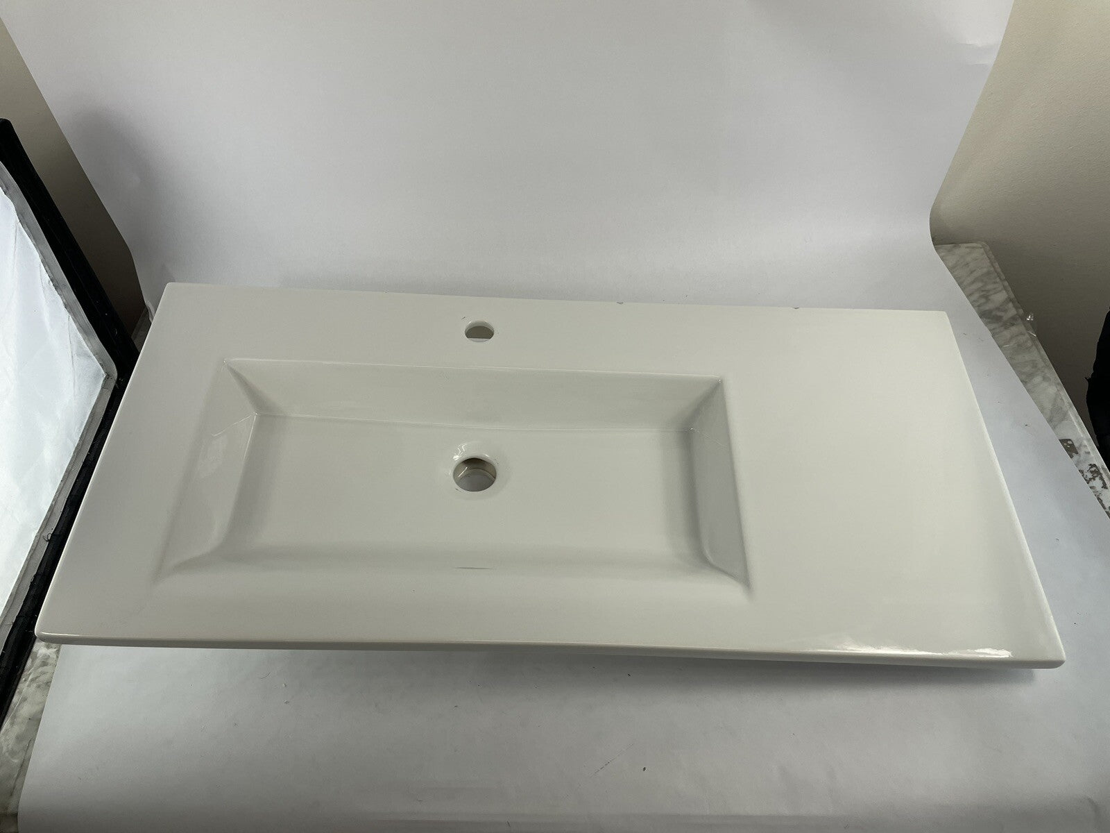 Roca Happening 357564 white ceramic spray bidet made in Spain