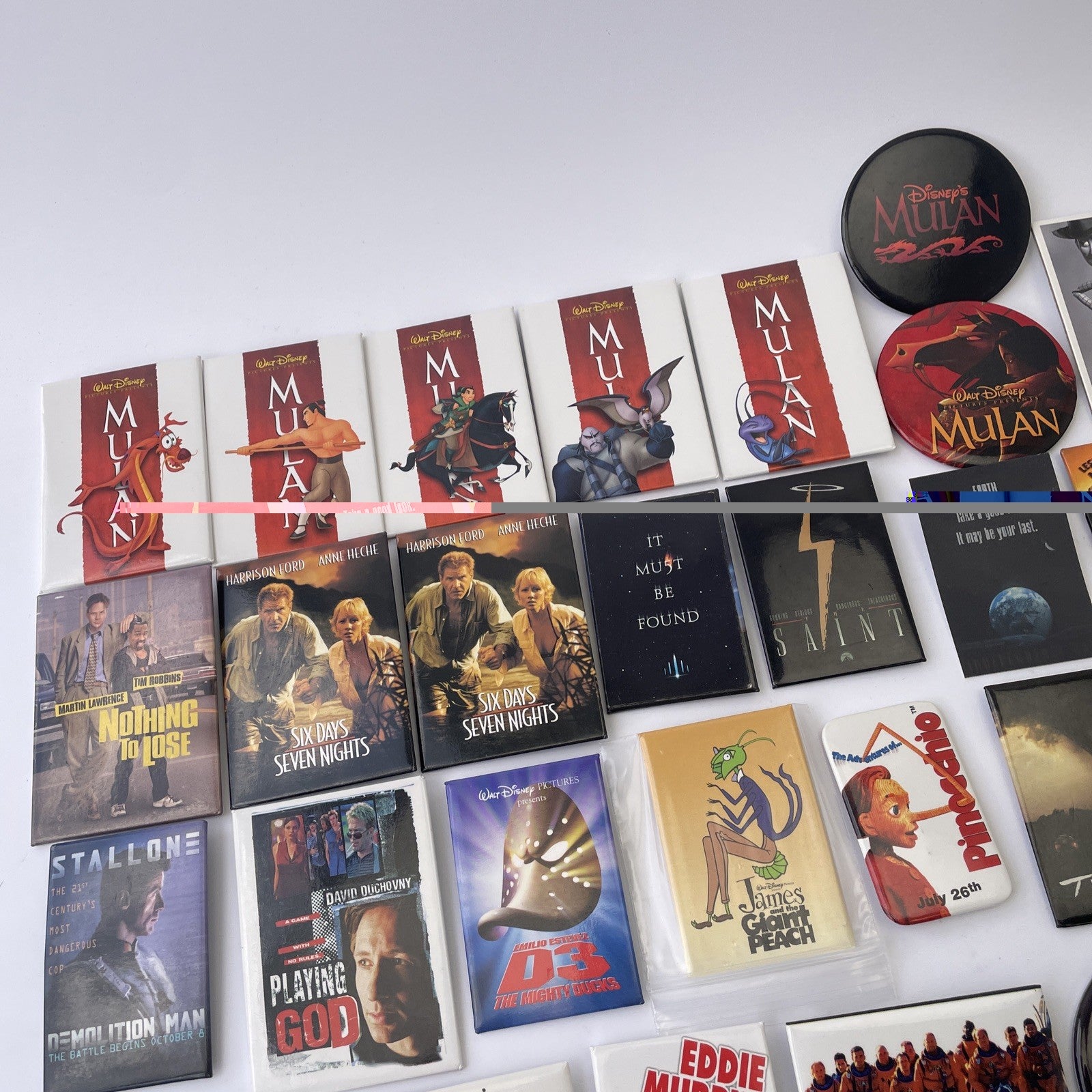 VINTAGE MOVIE PROMO BUTTON LOT of 52 PROMOTIONAL PIN BACK TV FILM Hollywood Swag