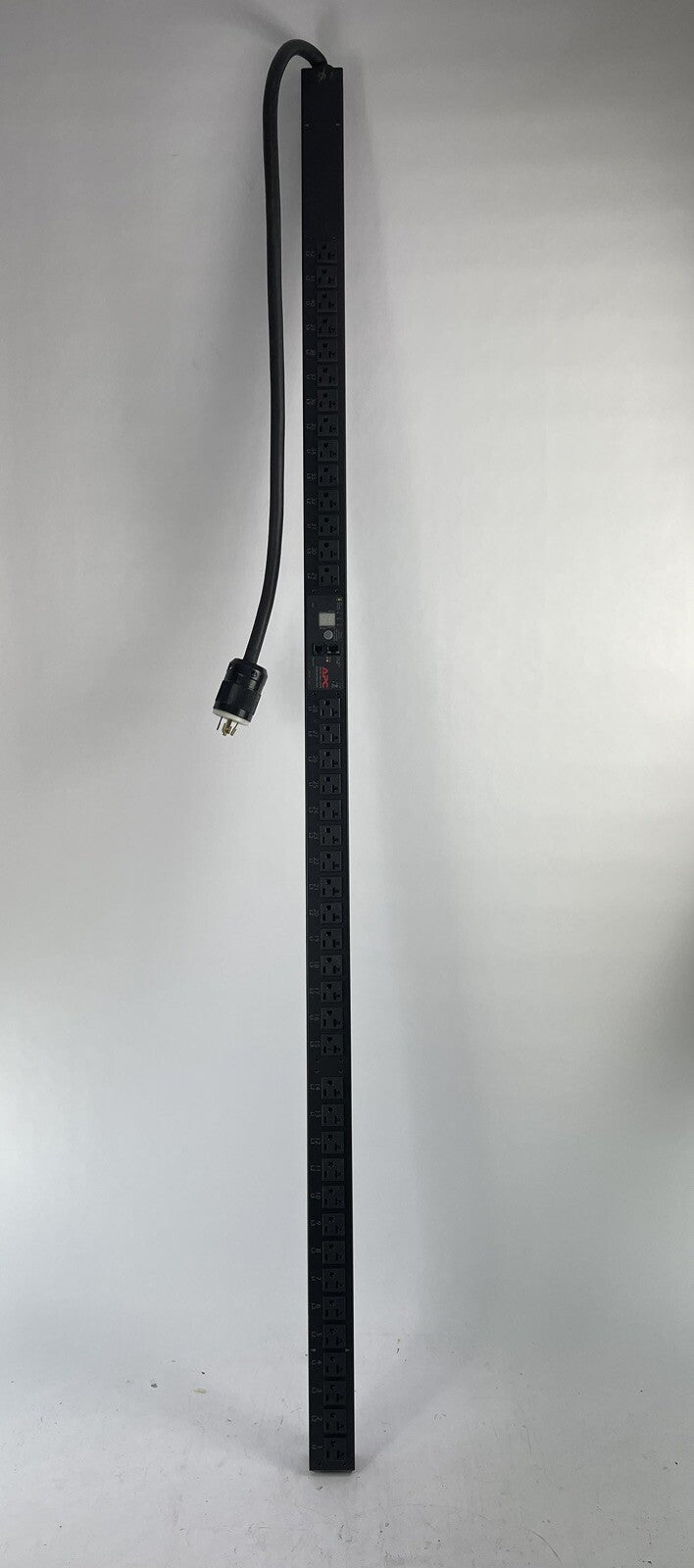 APC AP7862 METERED PDU, 208V NEMA L21-20P Input, (42) Power Distribution Strip