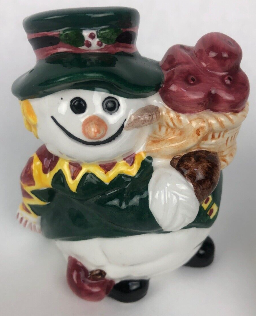 World Bazaars Inc. Christmas Snowman Holiday Ceramic Salt & Pepper Shaker Set