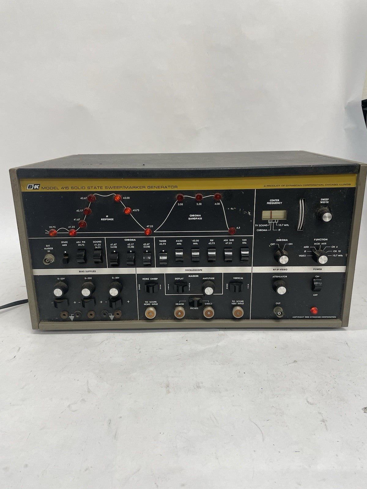 Vintage B&K Model 415 Solid State Sweep/Marker Generator 1968 Dynascan