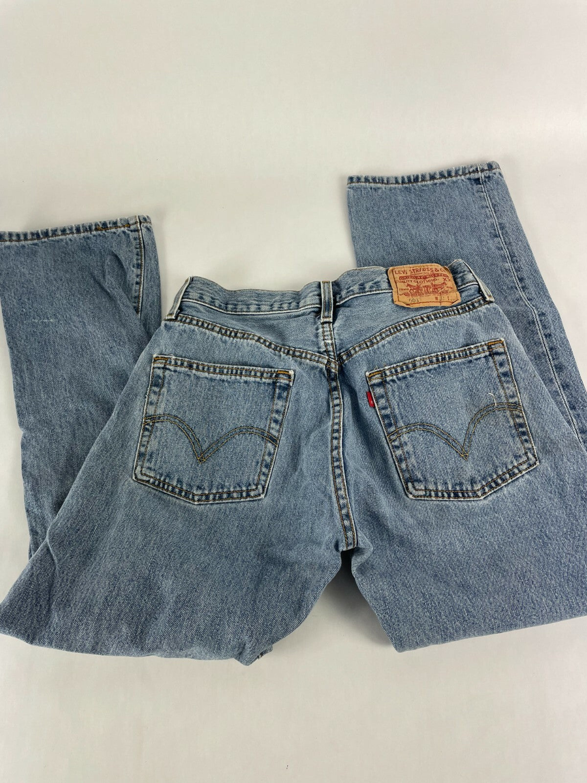 Levi's Men's Light Blue 501 Classic Fit Jeans Size W 32 L30