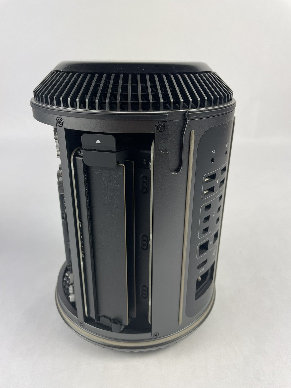 Mac Pro 3.7 Ghz Quad-core Xeon E5 64GB RAM 1 TB SSD Late 2013