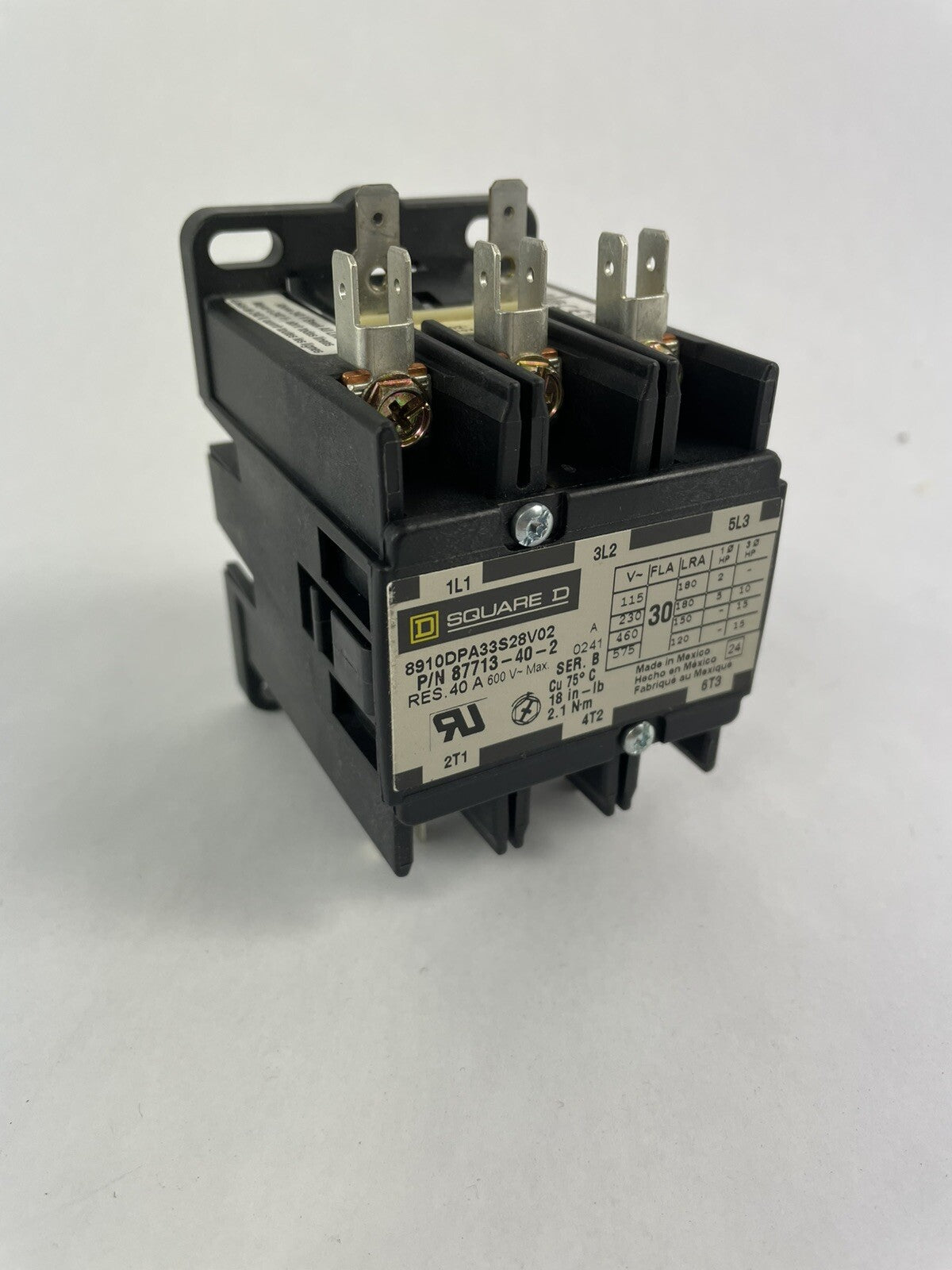 Square D CONTACTOR 8910DPA33S28V02 110-120V 50/60Hz\Z 30A 3 POLE