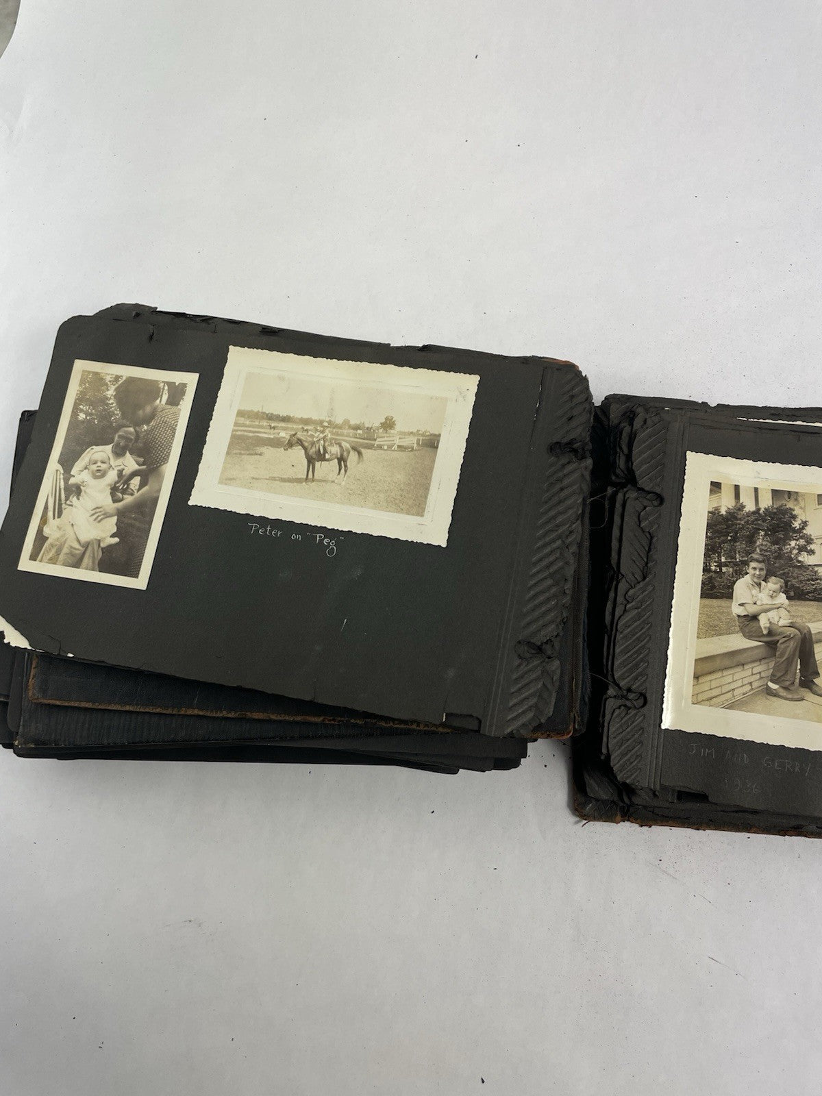100+REAL PHOTOGRAPH LOT EARLY 1920'S-40'S FAMILY BABIES PEOPLE OUTDOORS HOUSES