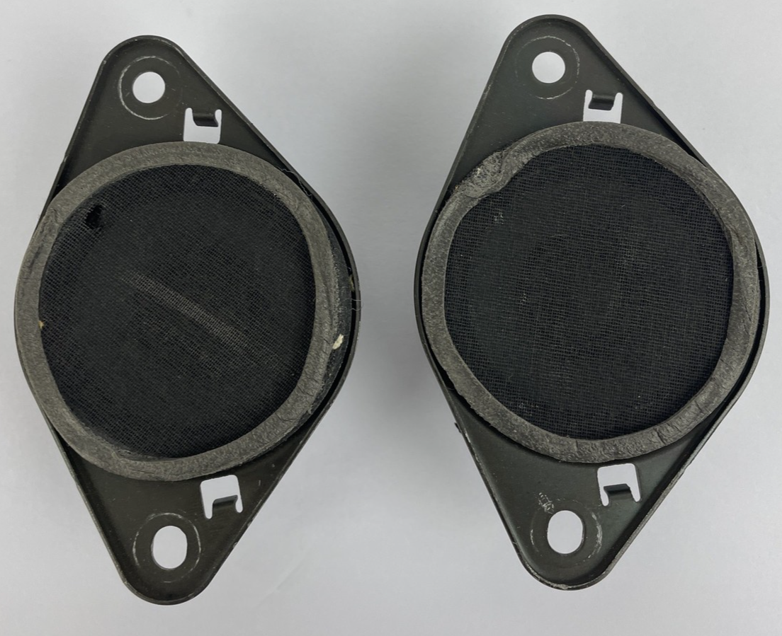 02-06 TOYOTA FRONT LEFT AND RIGHT DASH TWEETER OUTER SPEAKER JBL OEM
