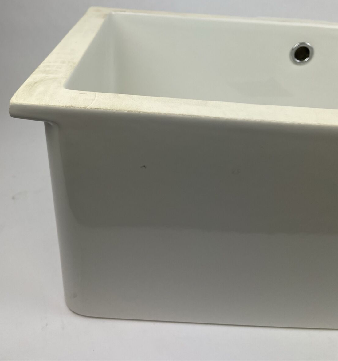 Nameeks Scarabeo 8091 No Hole 22-5/16" Ceramic Undermount Bathroom Sink White