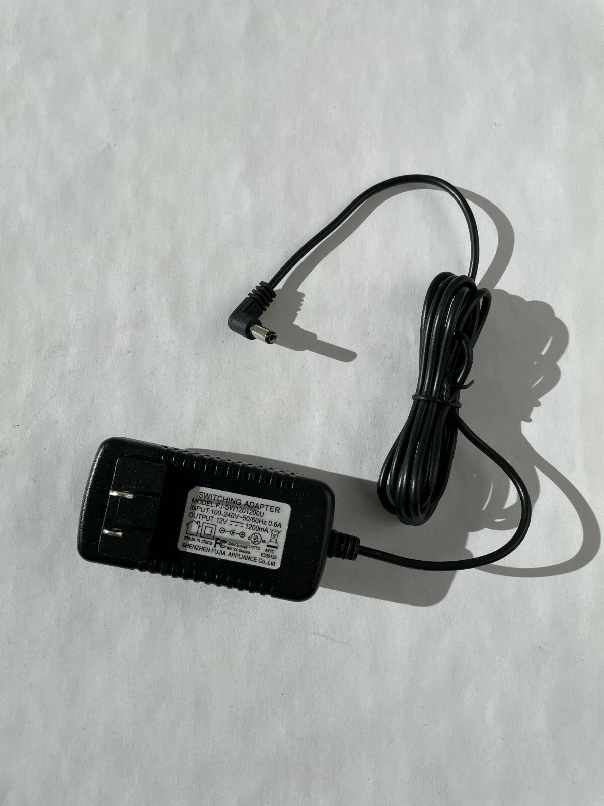 Genuine Ac Adapter FJ-SW1201200U Output 12 V 1200mA Power Supply Adapter A81