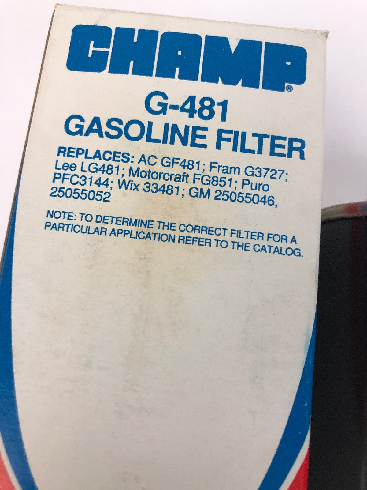 Champion G481 in-line gasoline fuel filter for GM, Jaguar, Land Rover, Isuzu, Hummer, Asuna, and Passport vehicles.
