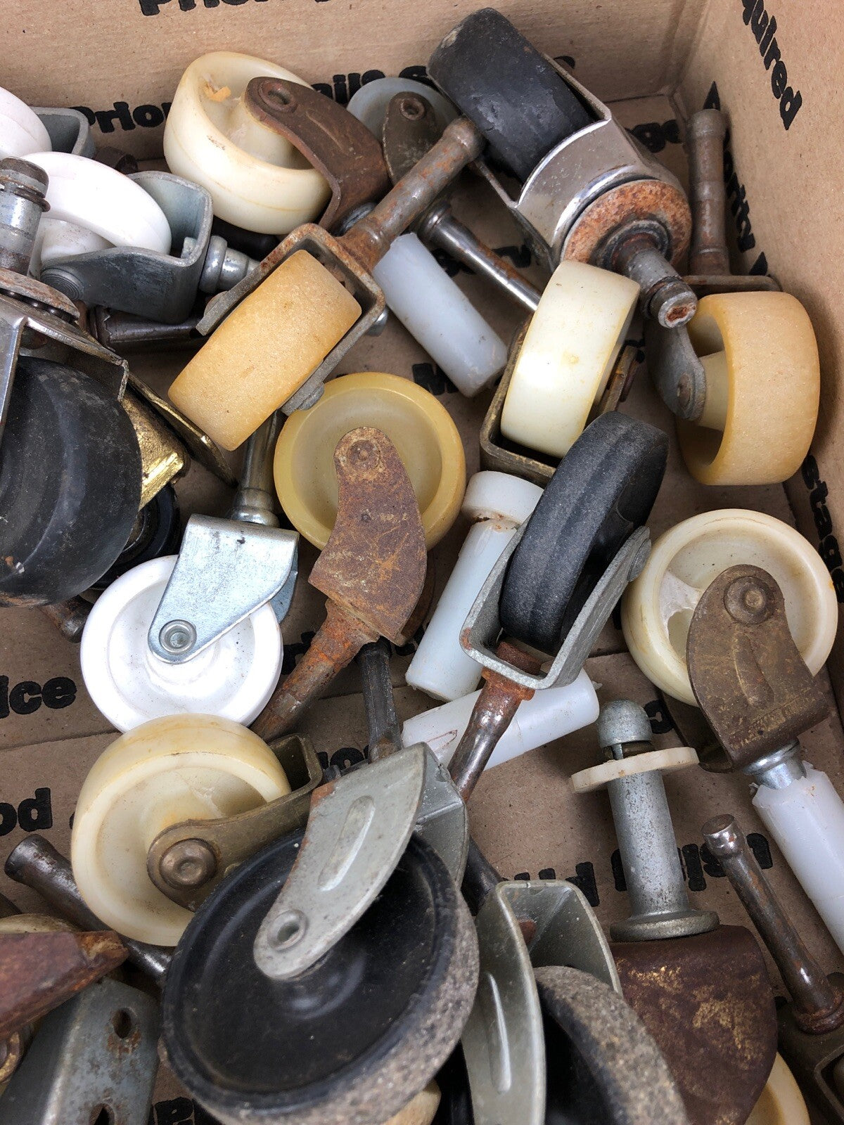 LOT OF 30+ SWIVEL FURNITURE CASTERS Steampunk Art - FSTSHP