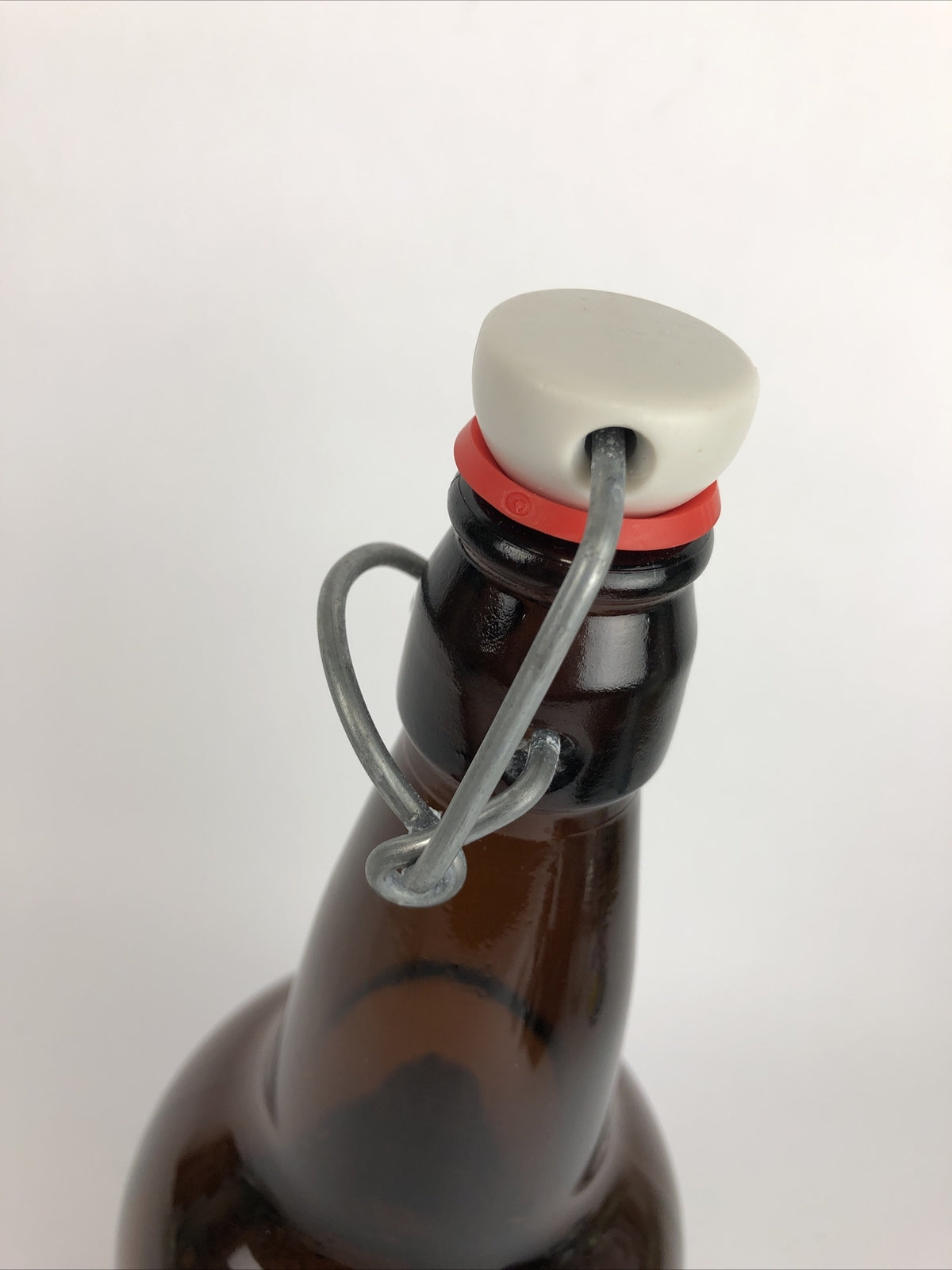 Belching Beaver Brewing Company 750 ml Flip Top Growler Vista California - RARE