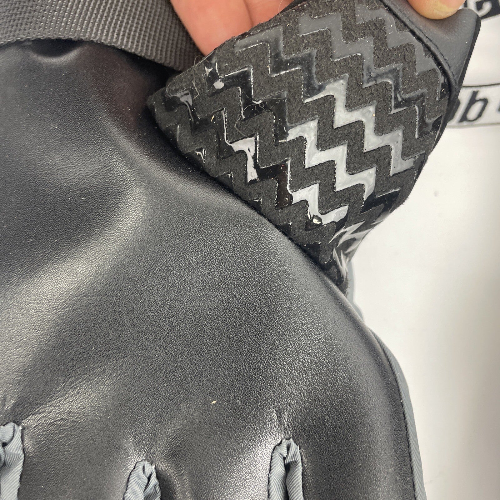 DEVEMBR BLACK Snow Gear Gloves Thinsulate Wrist Protection w Pockets X-Small
