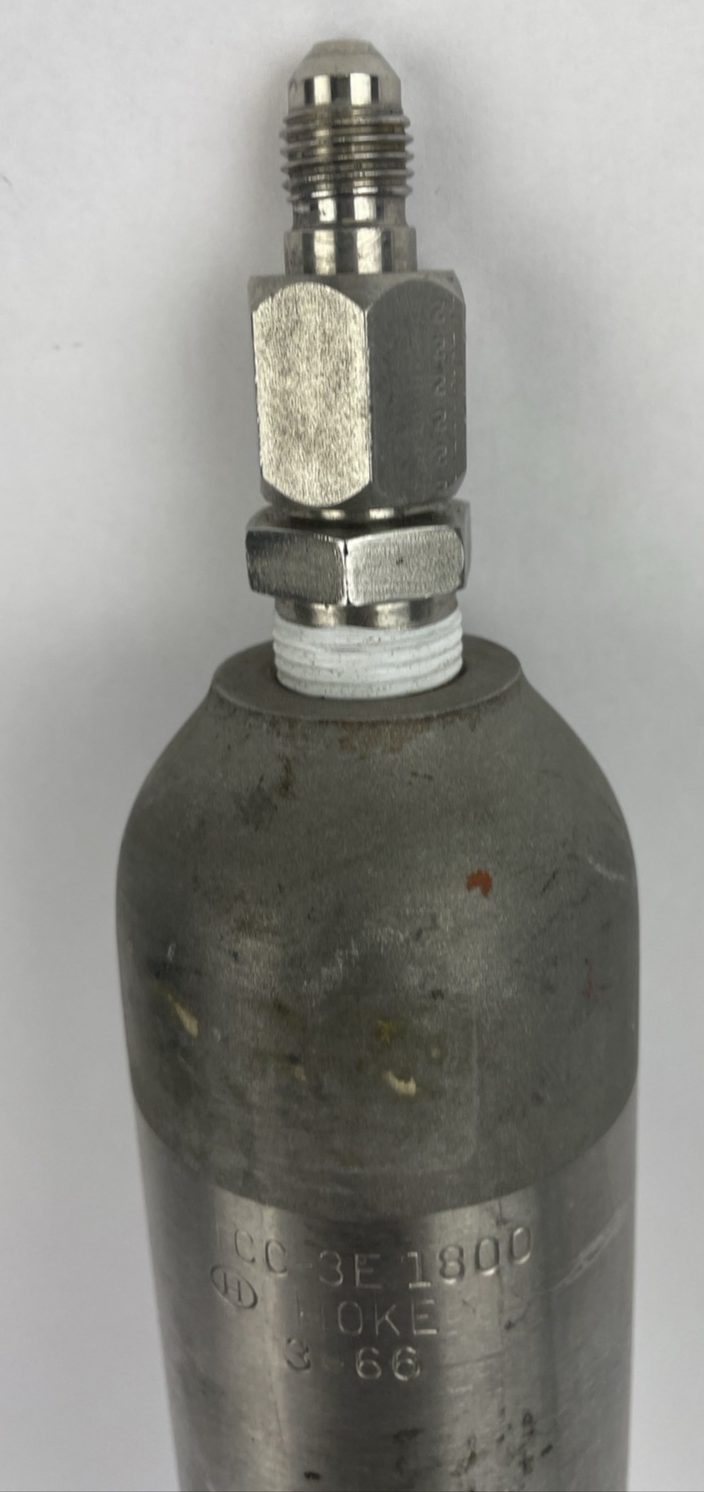 Hoke Sample Cylinder CC-3E 1800 3-66 304 Stainless Steel w Connections