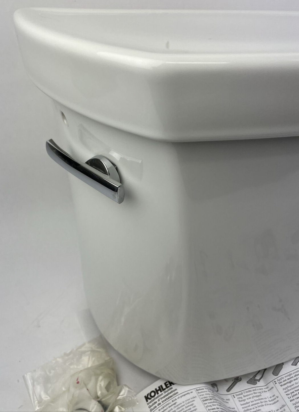 Kohler K-4468-T-0 Wellworth white toilet tank with trip lever and flush valve