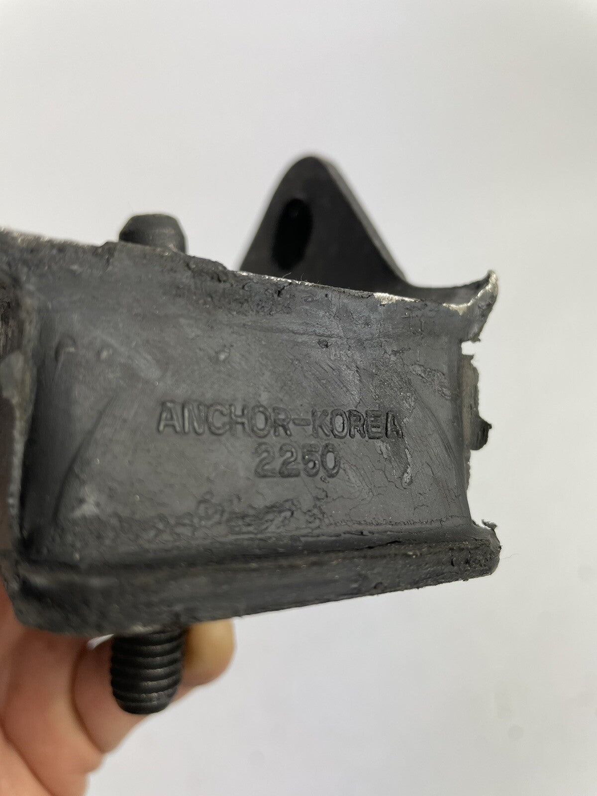 Anchor 2250 engine mount front left right OEM replacement rubber engine vibration mount automotive part