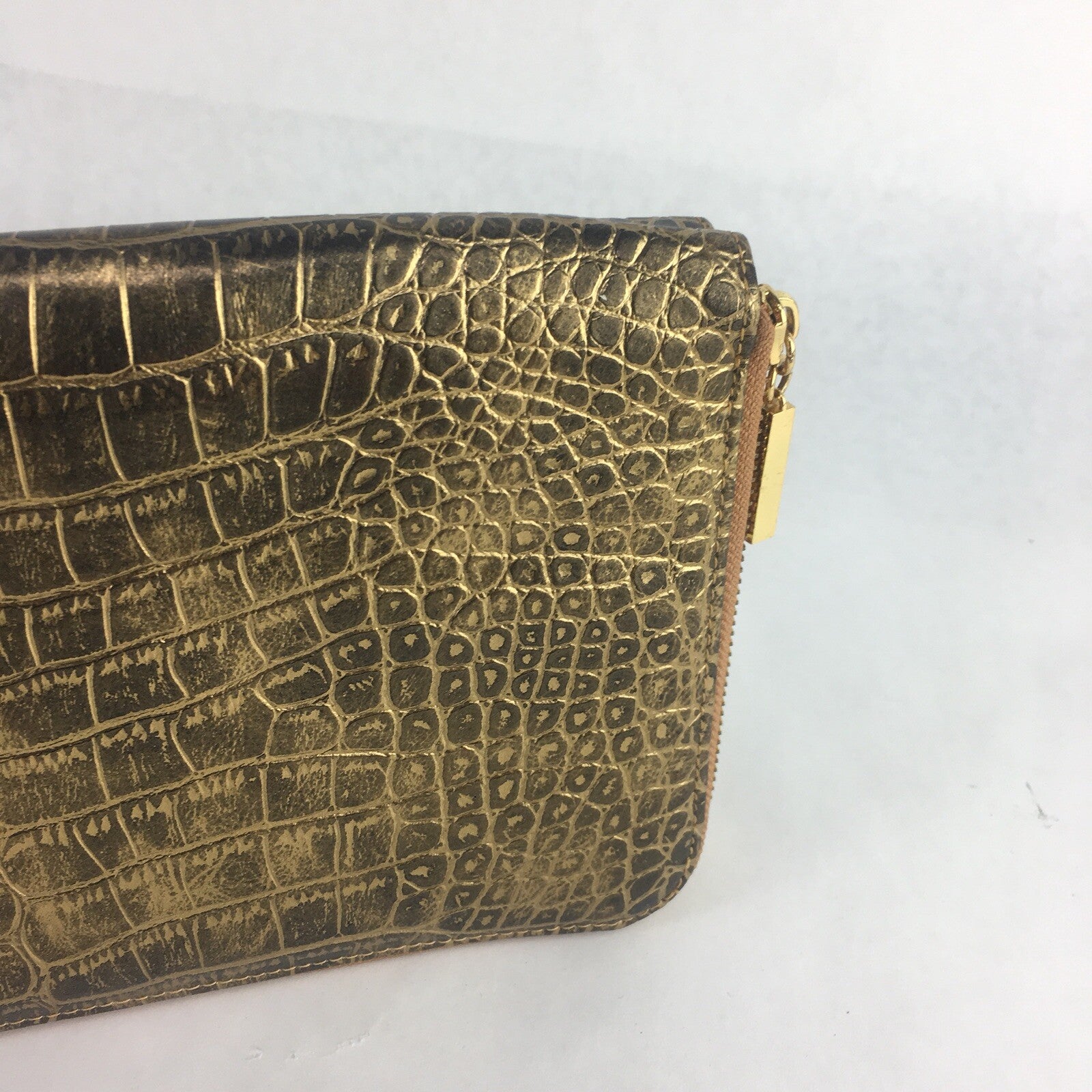 The Find - Faux Gold Leather Hand Purse