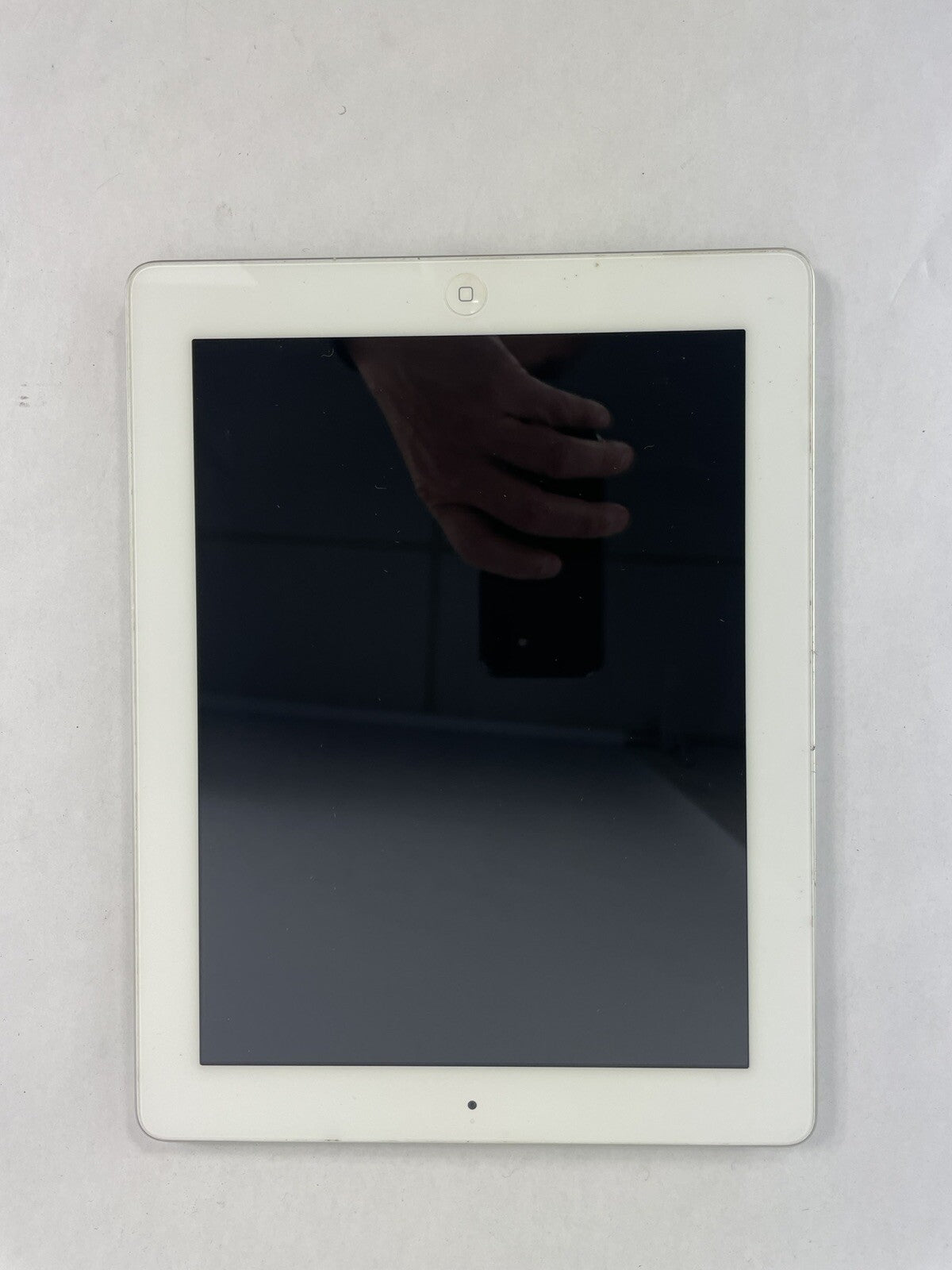 Apple iPad A1458 16GB Wi-Fi 9.7" White (MD510LL/A) LOCKED