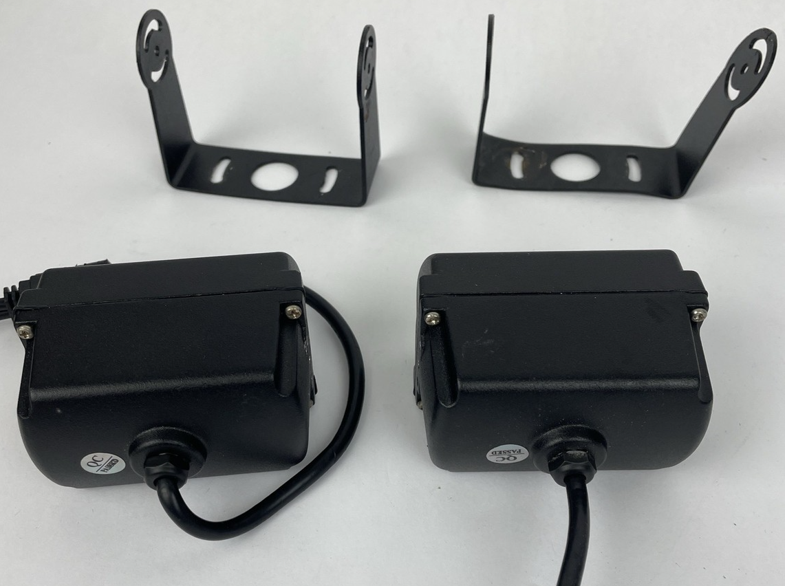 Lot of 2 WatchGuard 4RE infrared waterproof cameras WDM-V6001B-CM