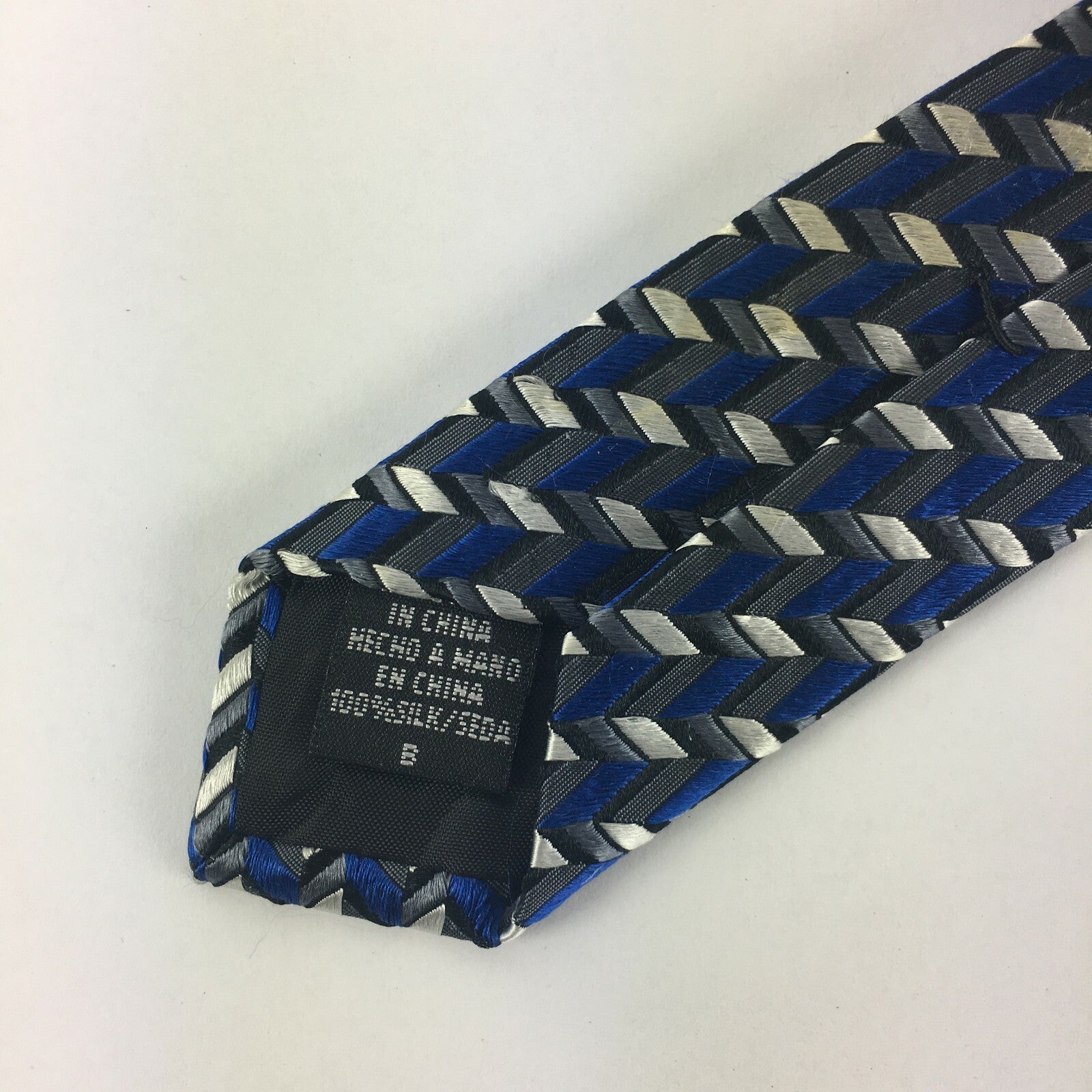 Genuine Geoffrey Beene Long Handmade Stylish Formal/Casual Tie Multi Coloured