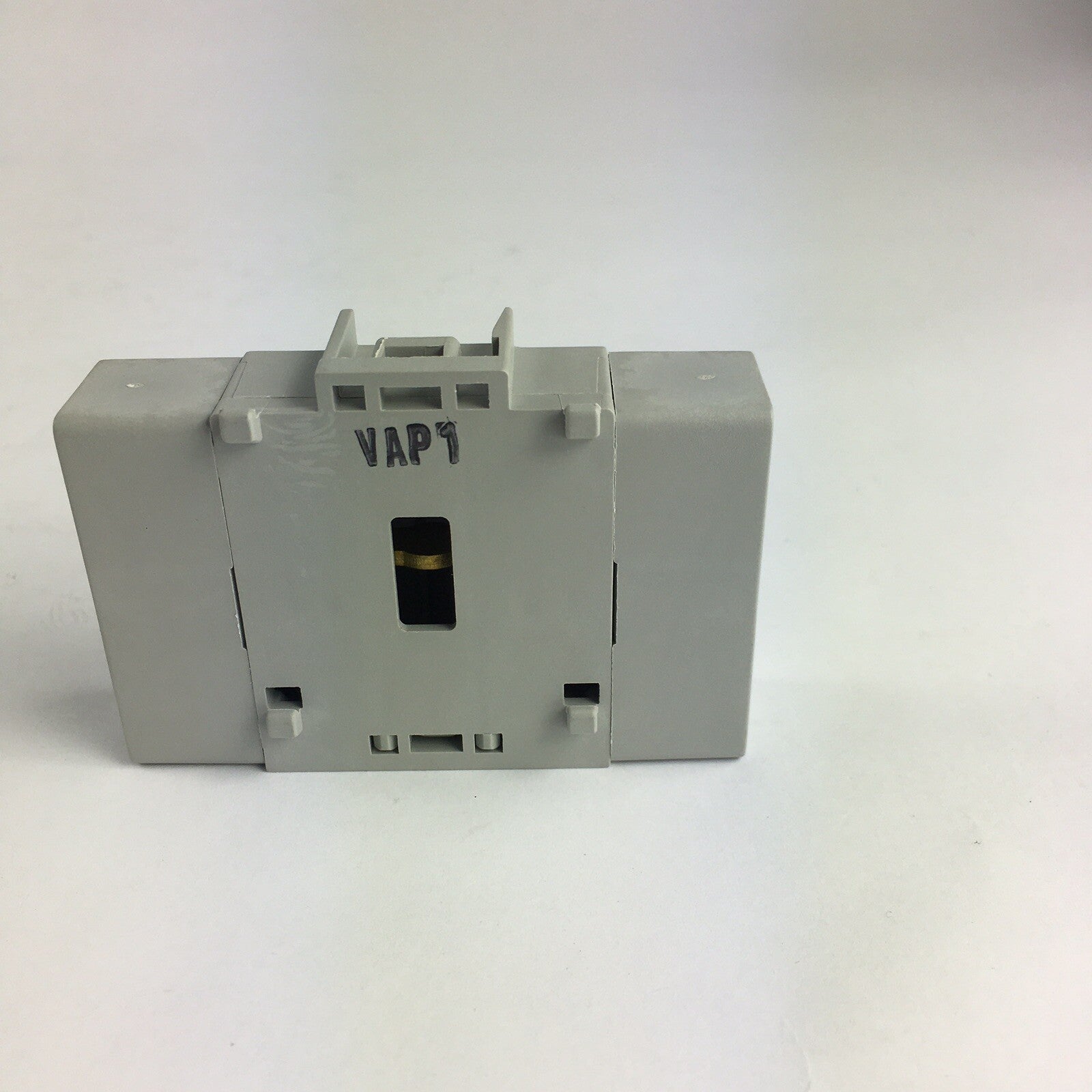 ALLEN BRADLEY 194E-A63-PE SERIES B EARTH TERMINAL 40/63A 194E-A63-PE Series B