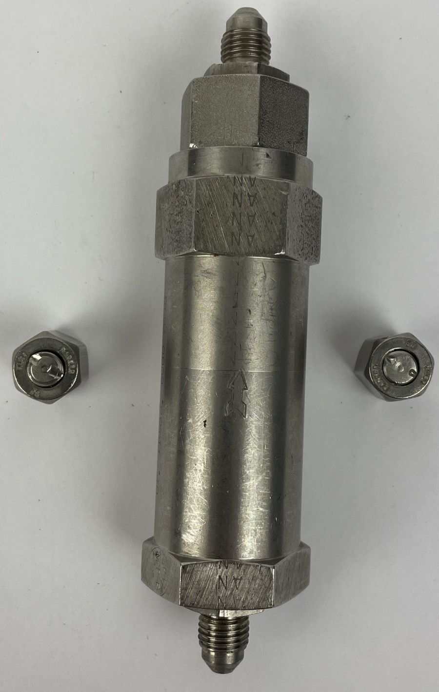 Microporous stainless steel filter 4411G-2CU rated 6000 PSIG USA