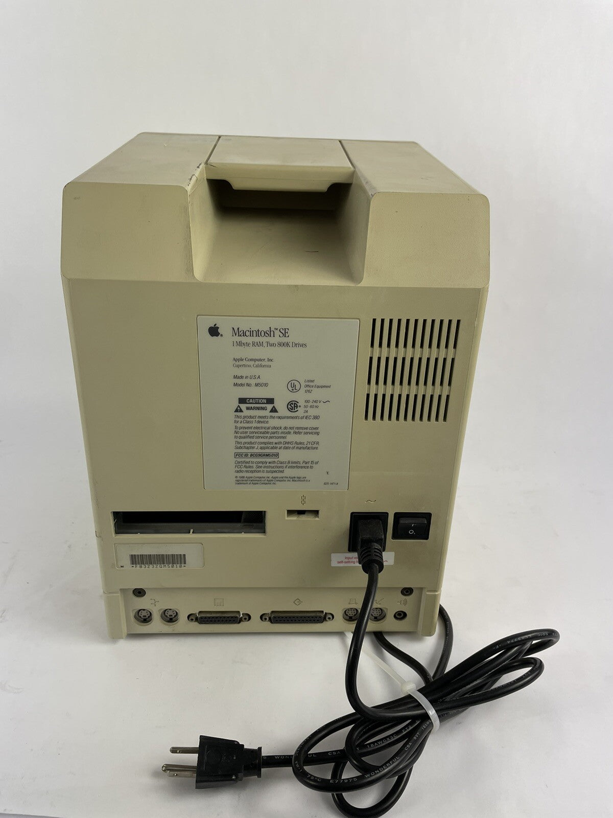 Vintage Apple Macintosh SE Computer M5010