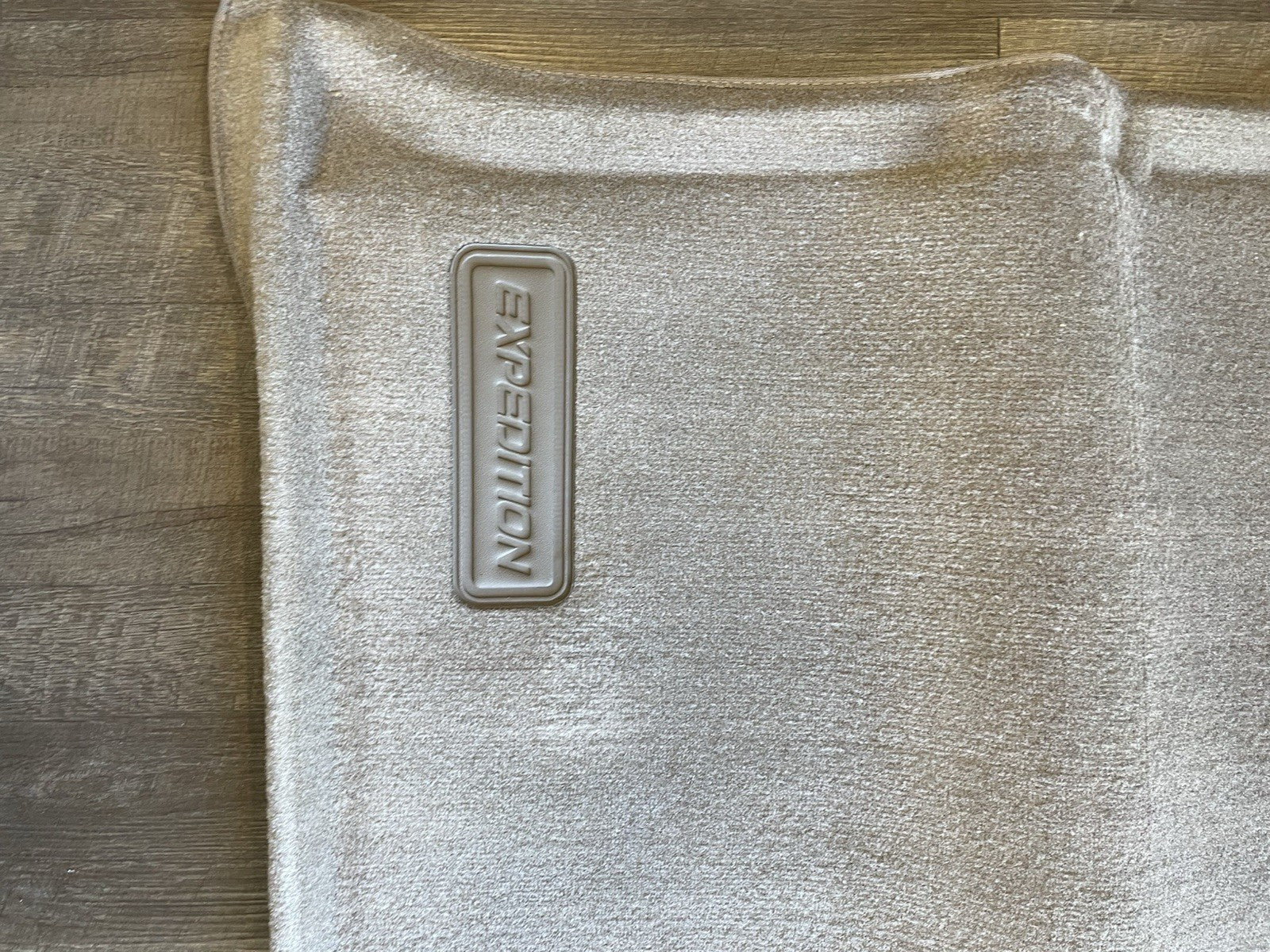 Ford Expedition tan cargo liner NOS 2000-2002