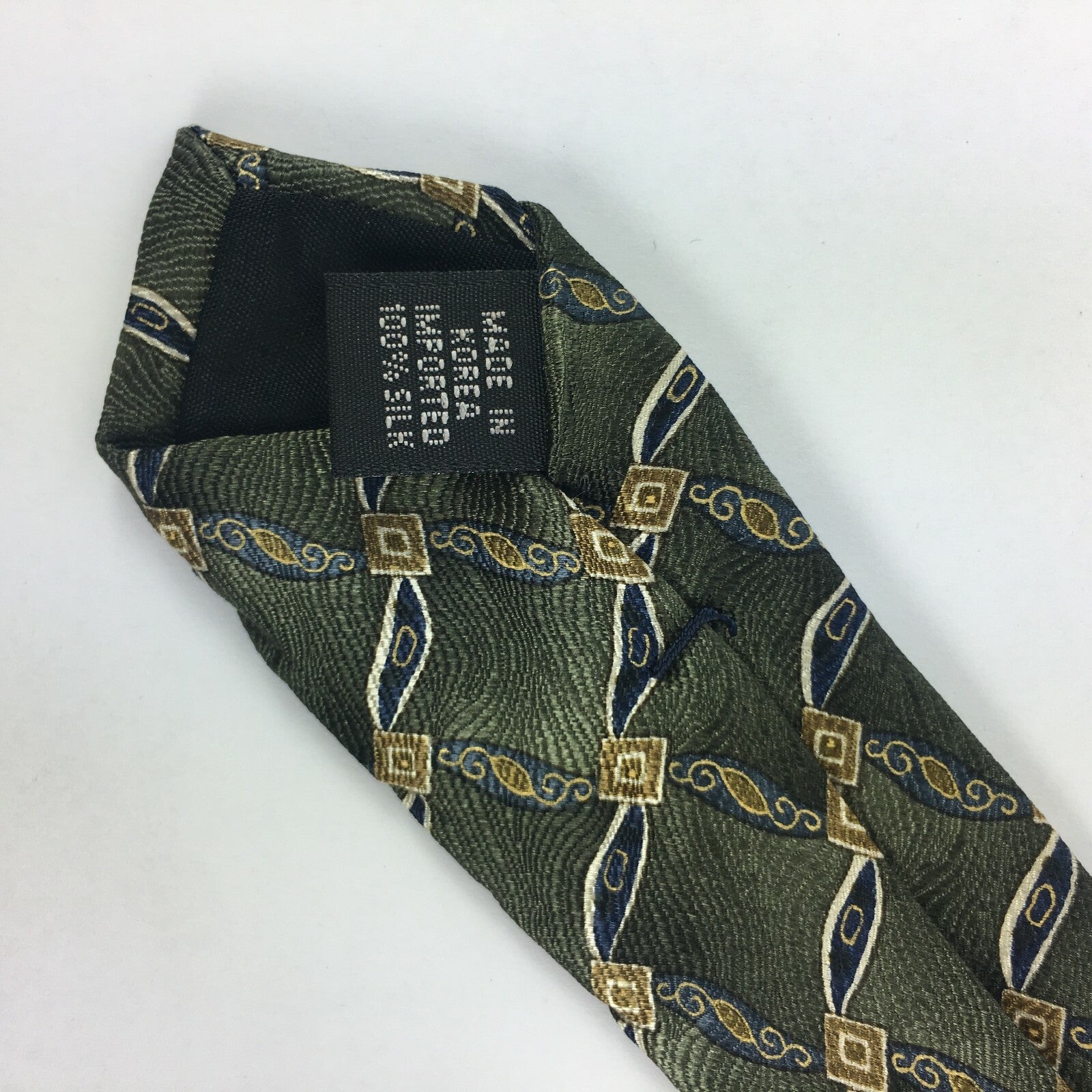 Genuine Geoffrey Beene Long Handmade Stylish Formal/Casual Tie Multi Coloured