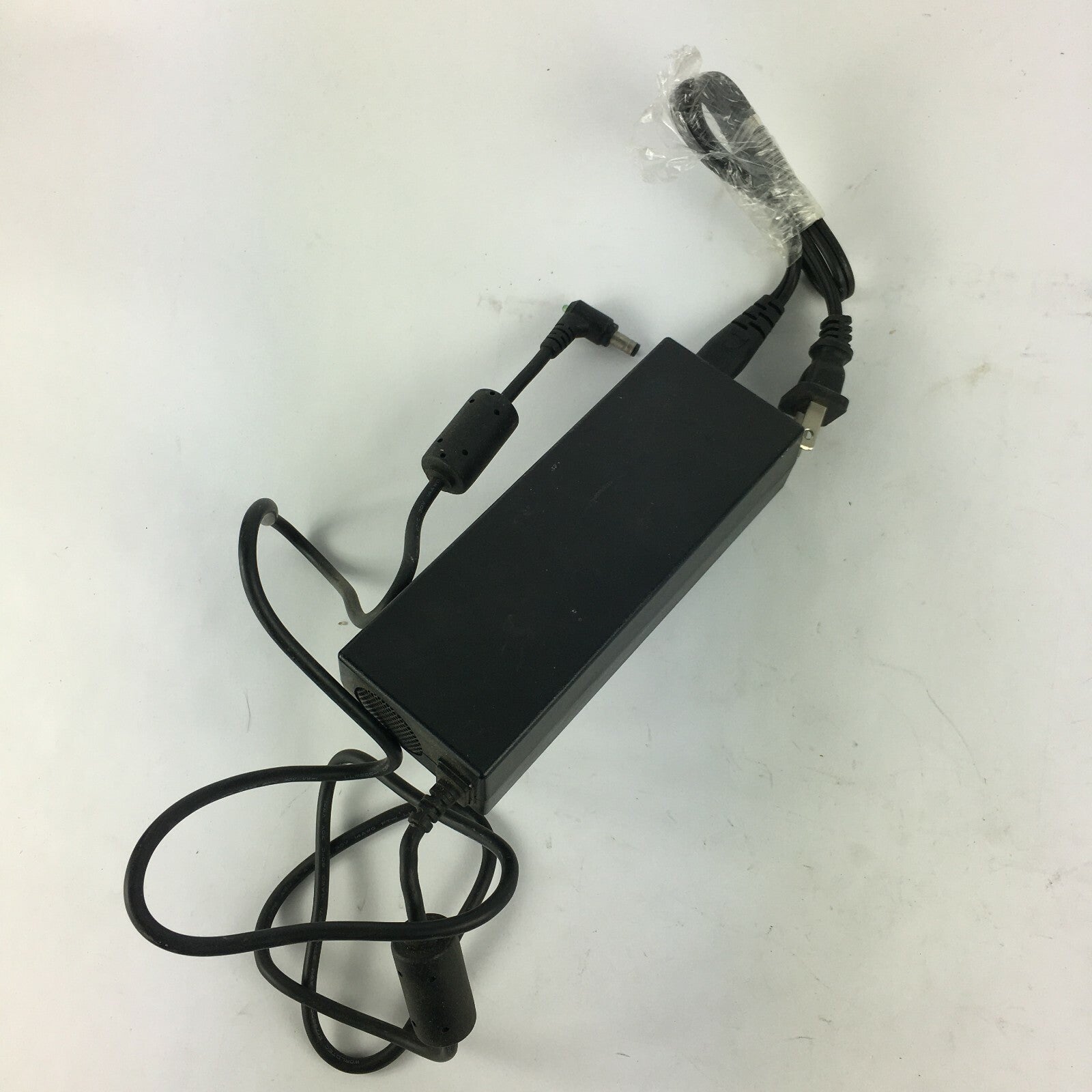 Genuine FSP FSP120-1ADE21 Output 19.0V 6.32A Power Supply Adapter A54