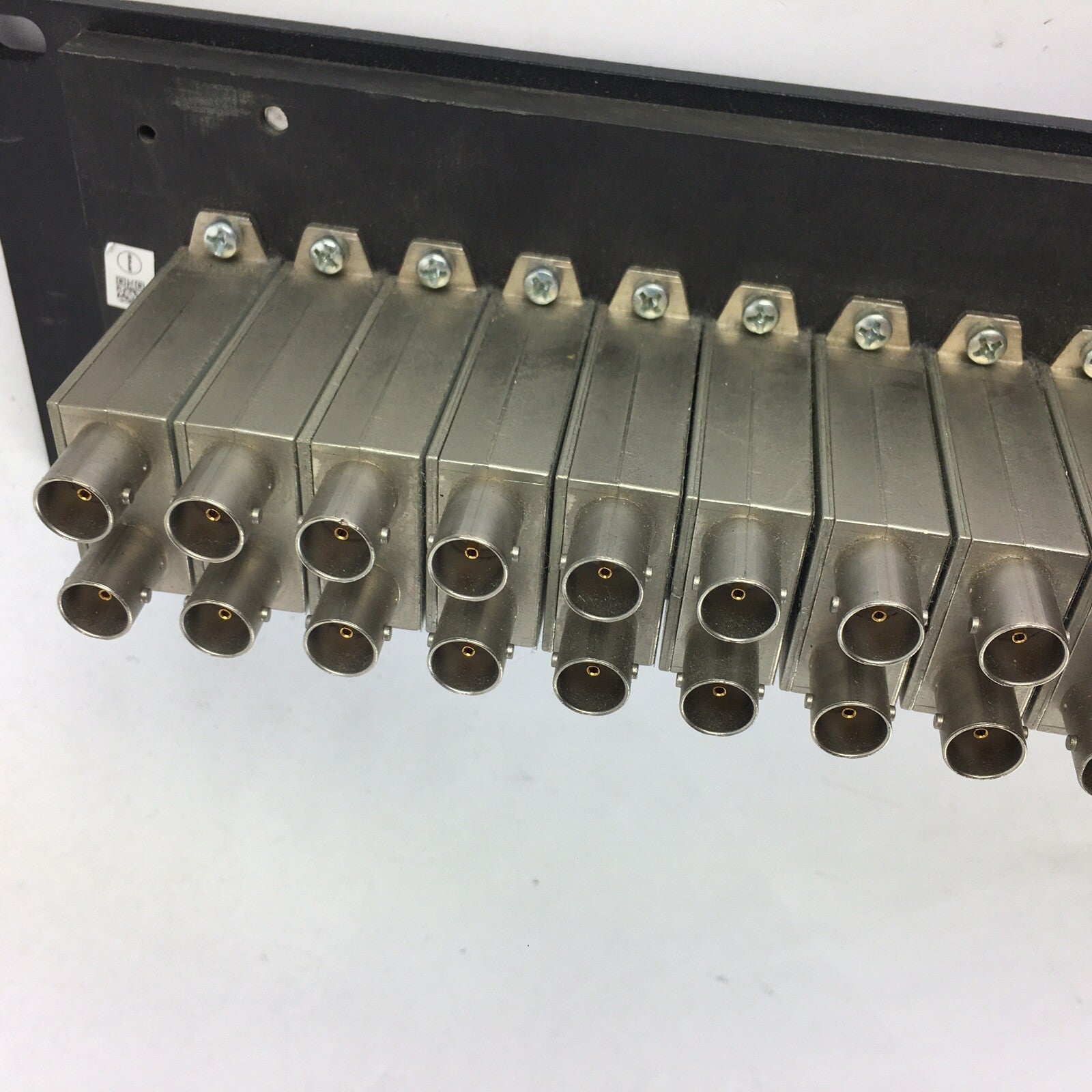 Bittree B52T-2WTHD 2x26 2RU Panel Black Normalling Terminating Audio Patchbay