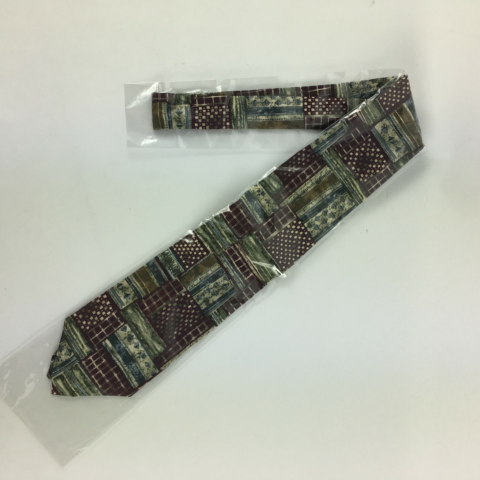 Genuine xAndrini 100% Silk Handmade Stylish Formal/Casual Tie Multi Coloured