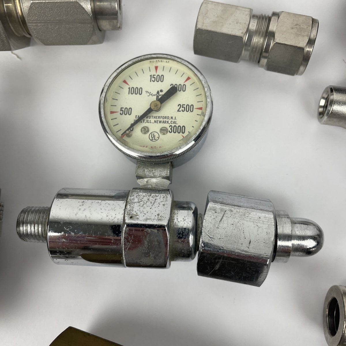 Huge assorted lot of Parker Swagelok Matheson push-to-connect fittings